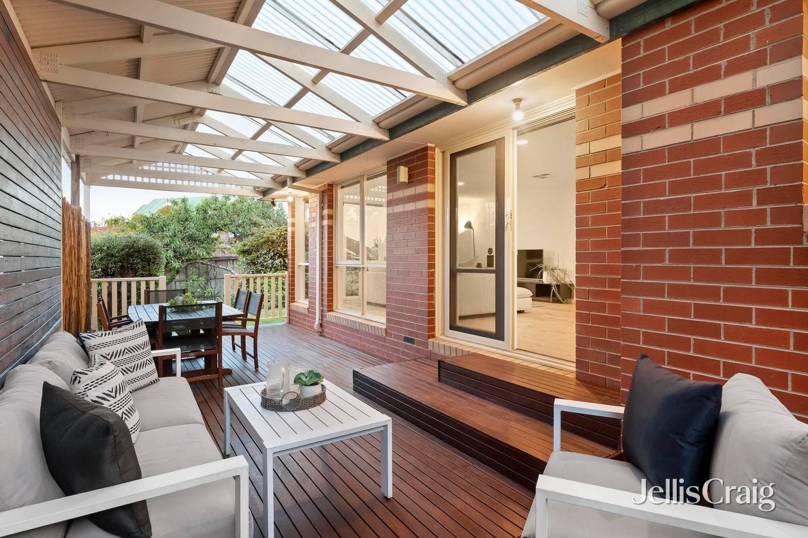 23 Yarraridge Drive, Chirnside Park, Chirnside Park - Thumbnail 3