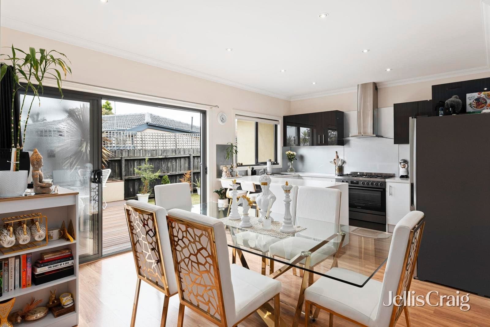 1/2 Burton Court, Bayswater, Bayswater - Thumbnail 4