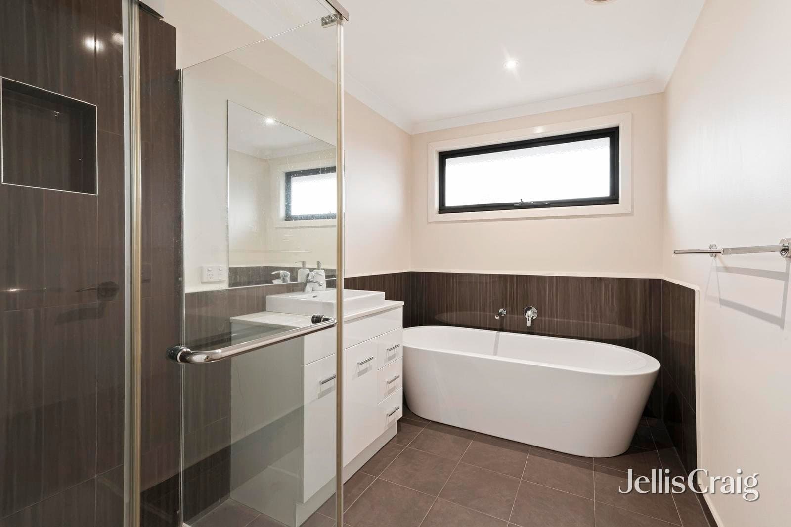 1/2 Burton Court, Bayswater, Bayswater - Thumbnail 7