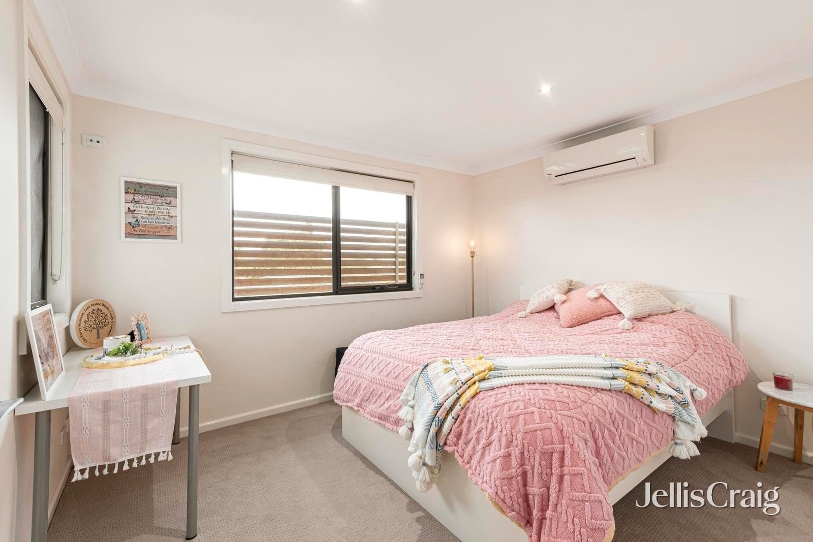 1/2 Burton Court, Bayswater, Bayswater - Thumbnail 8