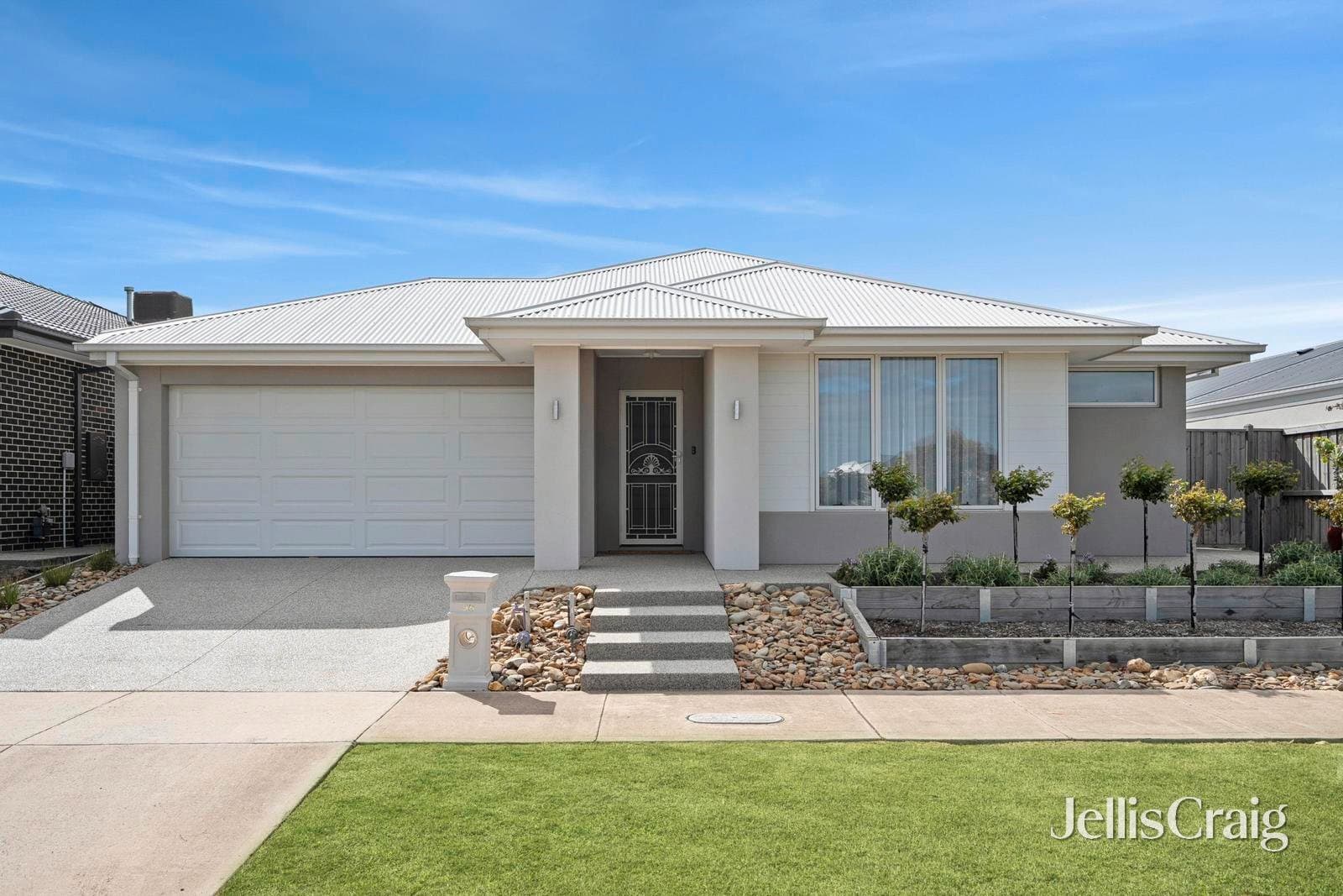 98 Beaumont Avenue, Charlemont, Charlemont - Thumbnail 3
