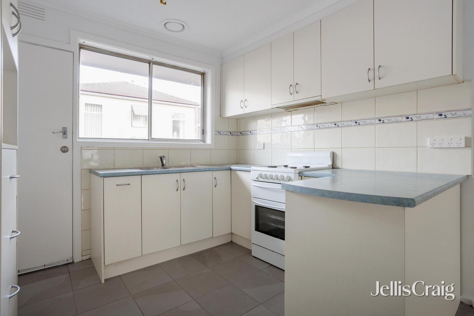 1/185 Grimshaw Street, Greensborough, Greensborough - Thumbnail 5
