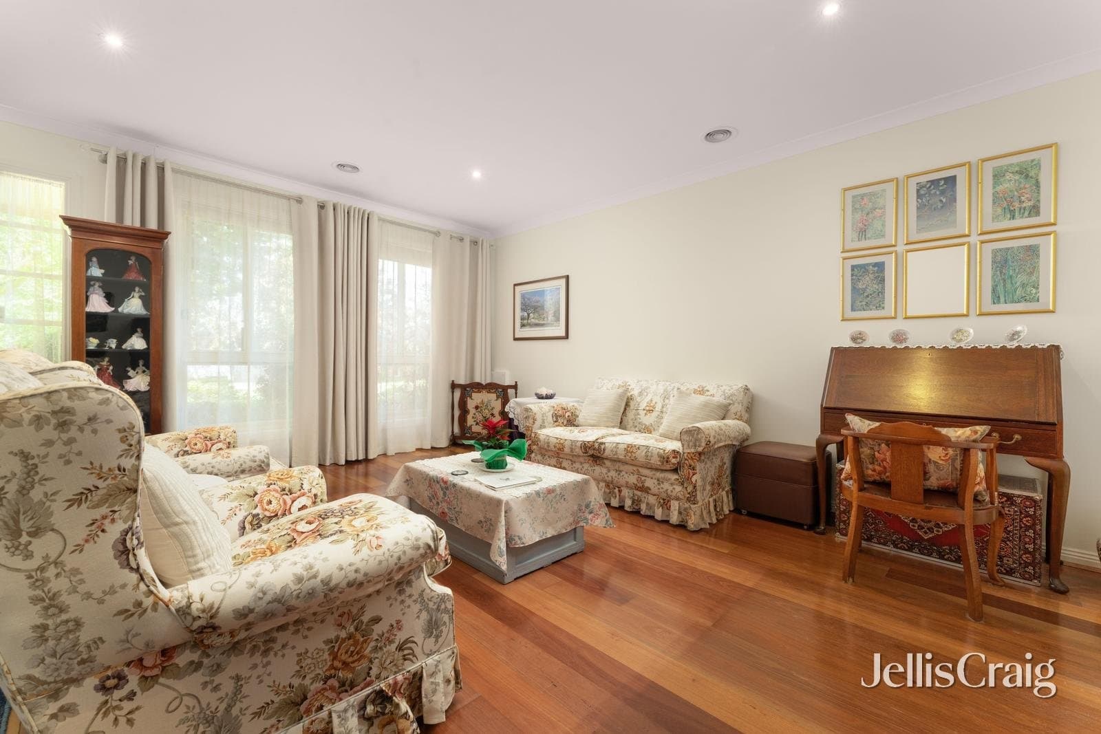 3 Faversham Avenue, Lake Gardens, Lake Gardens - Thumbnail 3