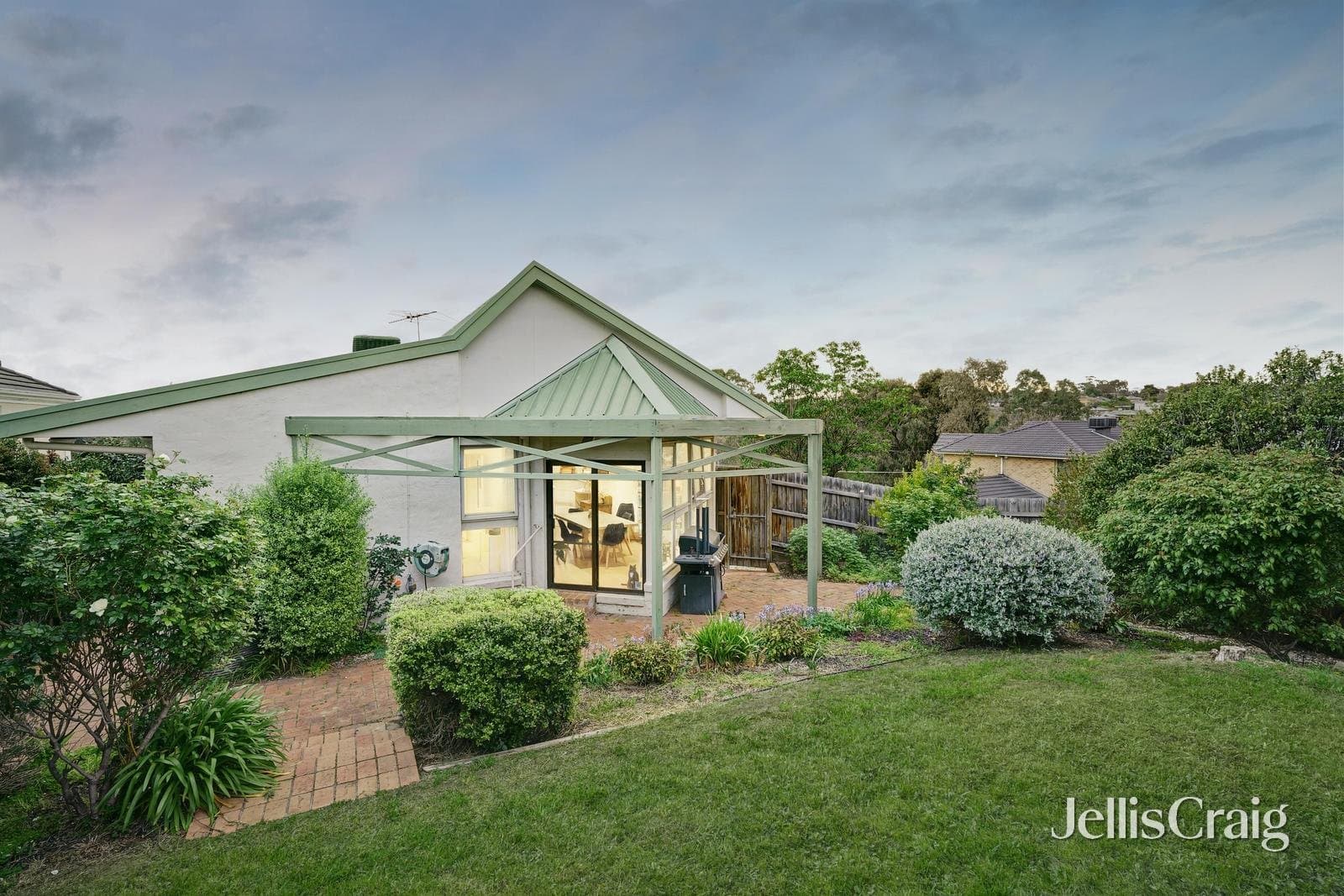 10 Dunluce Court, Viewbank, Viewbank - Image 1