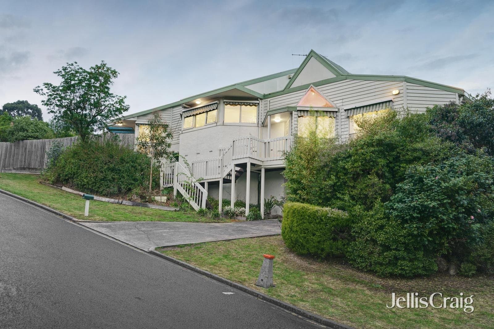 10 Dunluce Court, Viewbank, Viewbank - Thumbnail 2