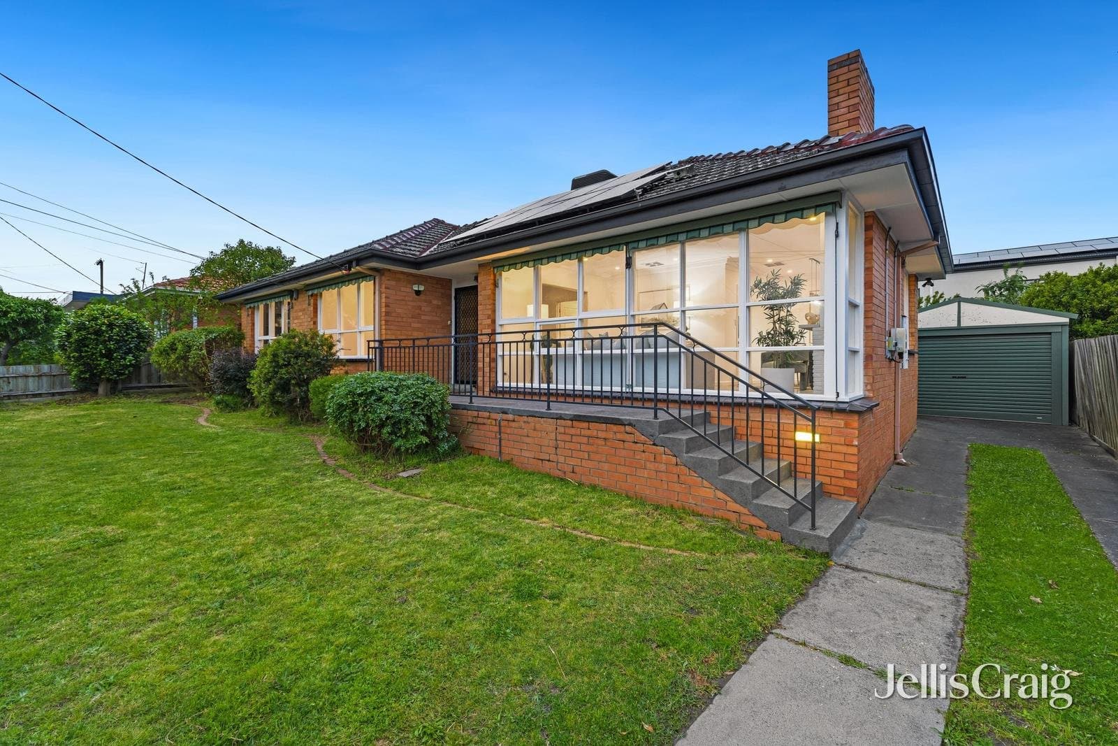 27 Robinlee Avenue, Burwood East, Burwood East - Thumbnail 3