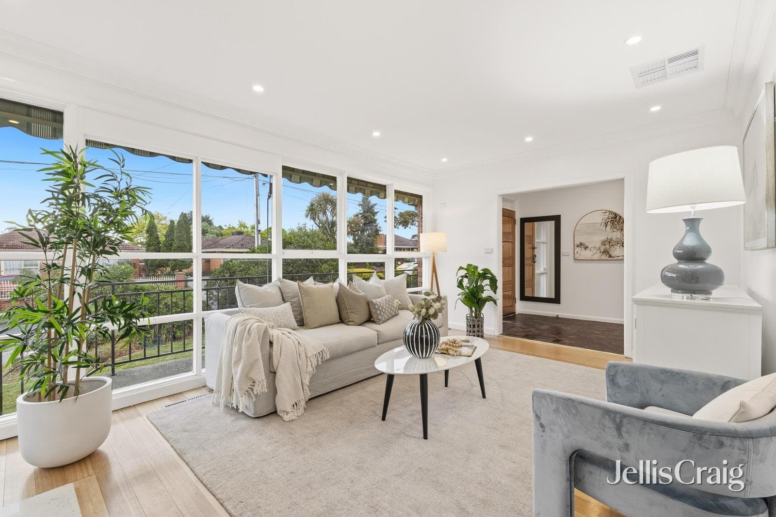 27 Robinlee Avenue, Burwood East, Burwood East - Thumbnail 4