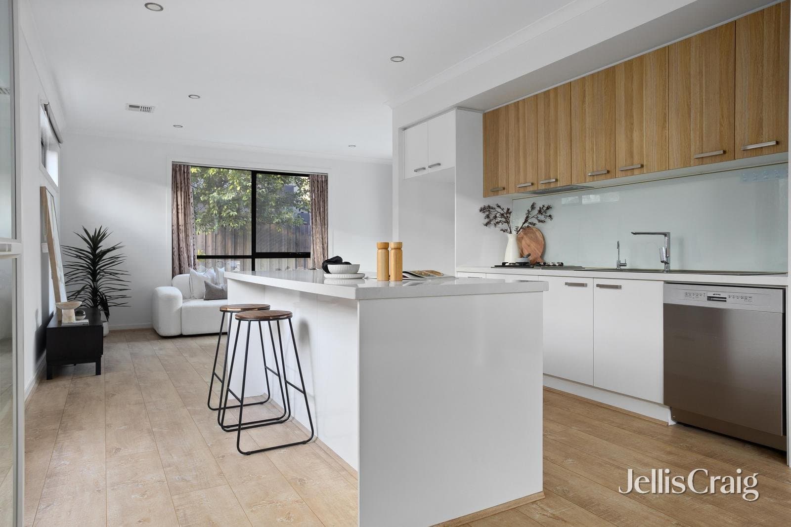 8 Skeggs Crescent, Heidelberg Heights, Heidelberg Heights - Thumbnail 4