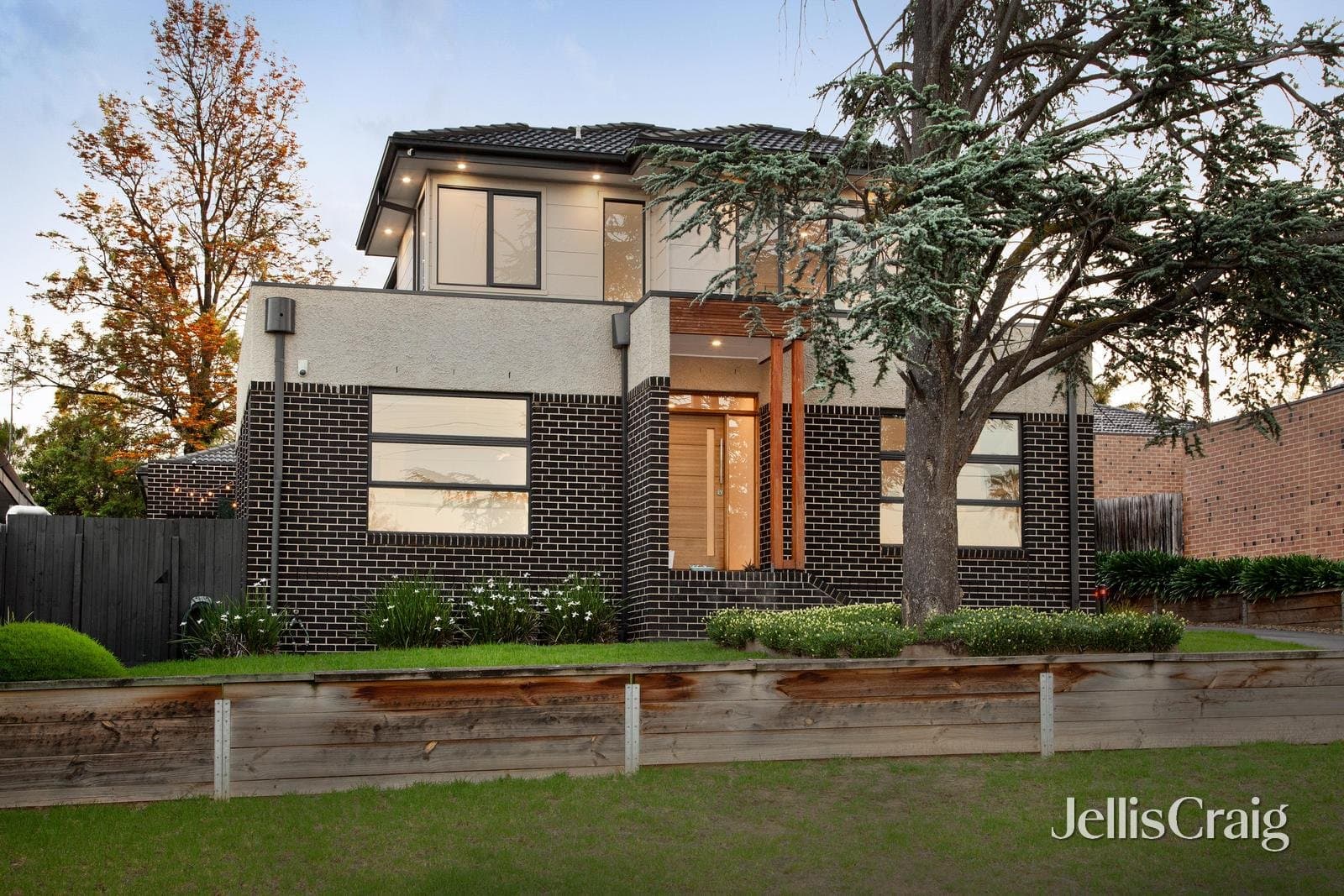 1/91 Hailes Street, Greensborough, Greensborough - Thumbnail 2