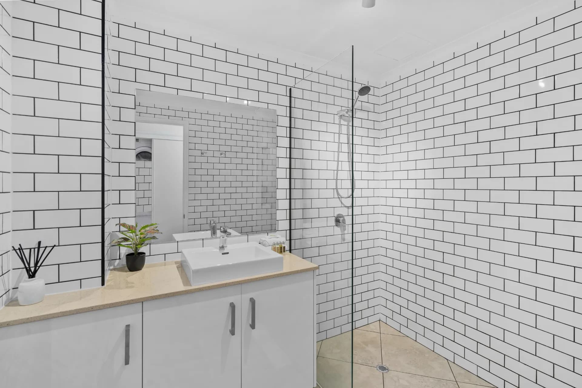 209/6-8 Triton Street, Palm Cove, QLD, Palm Cove - Thumbnail 4