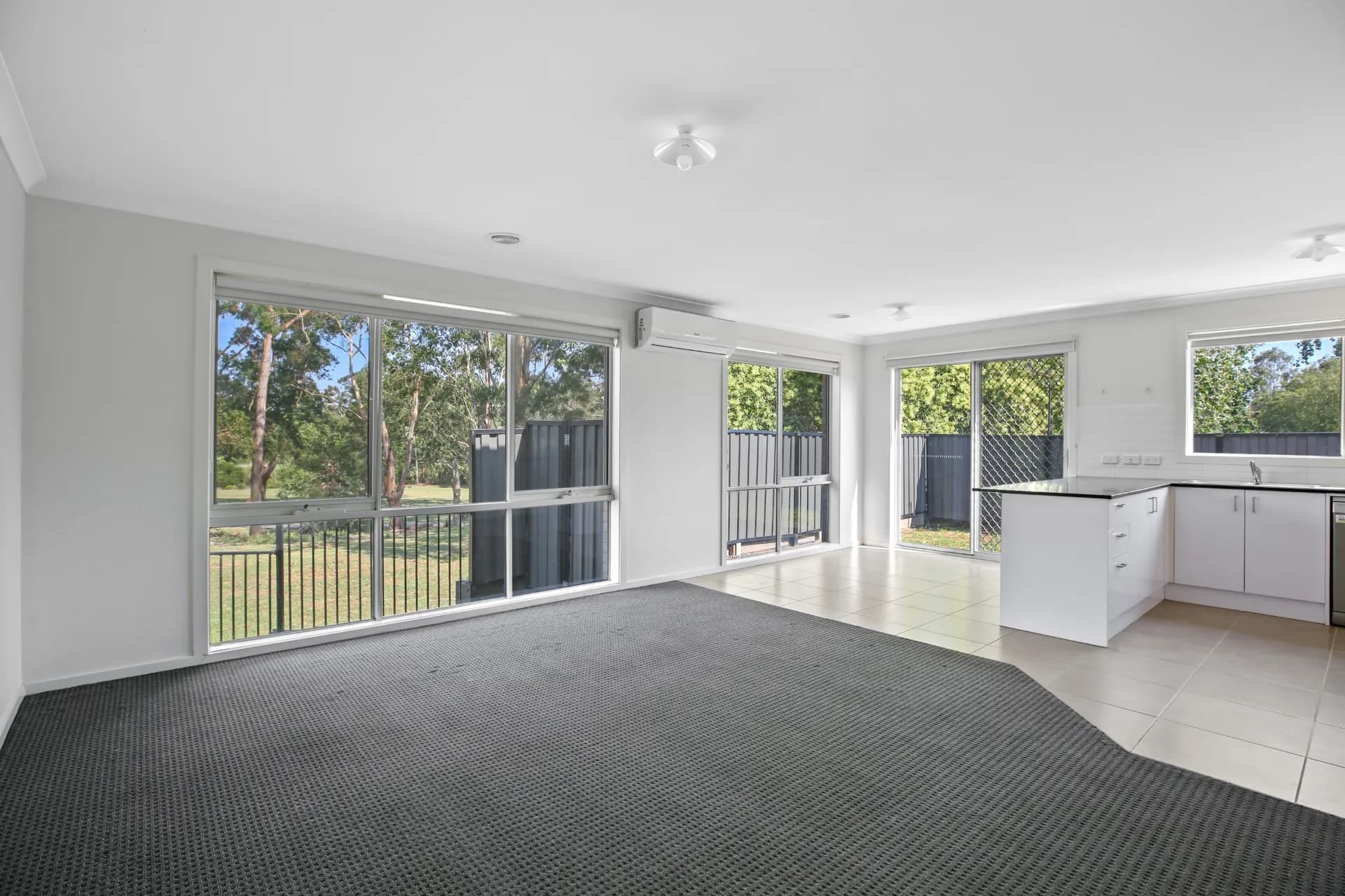 40 Parkhead Circuit, Warragul, VIC, Warragul - Thumbnail 2