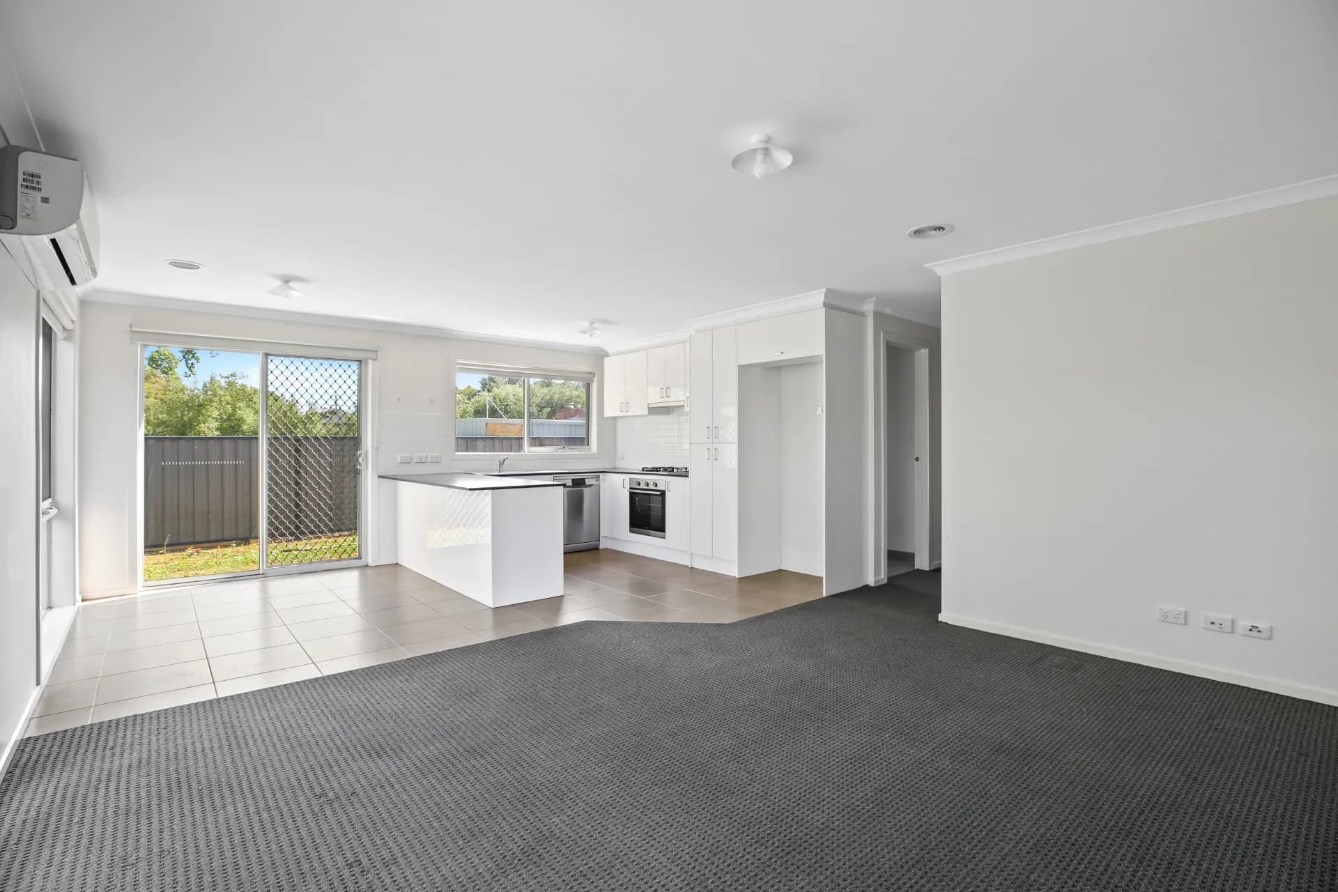 40 Parkhead Circuit, Warragul, VIC, Warragul - Thumbnail 3