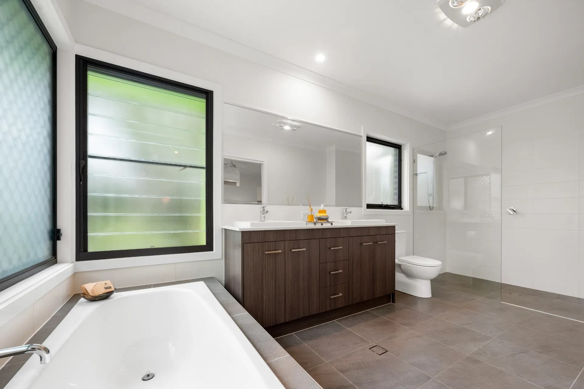 24 Ellen Street, Oxley - Thumbnail 8
