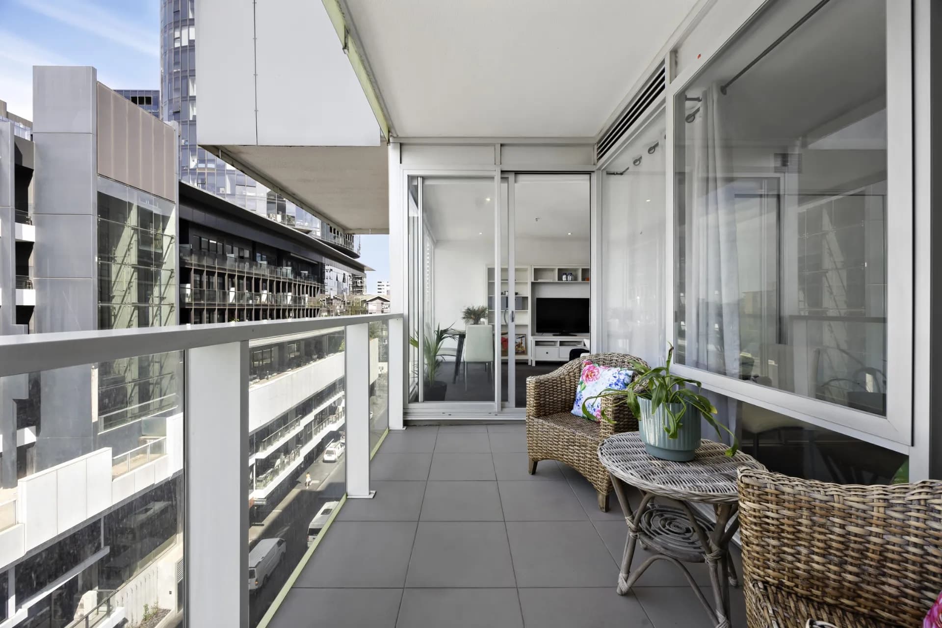 514/77 River Street, South Yarra - Thumbnail 2