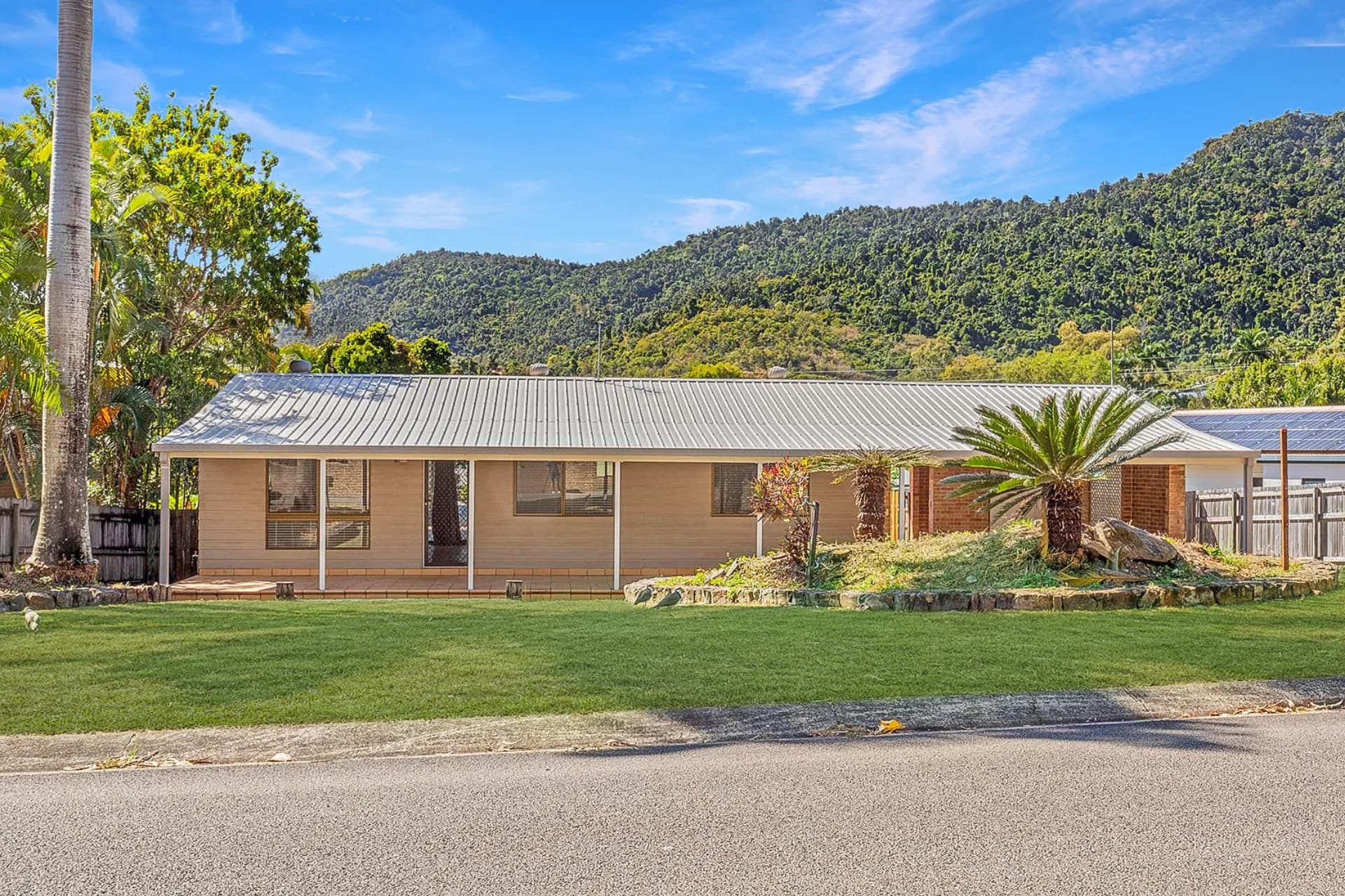 23 Grace Avenue, Cannonvale - Thumbnail 4