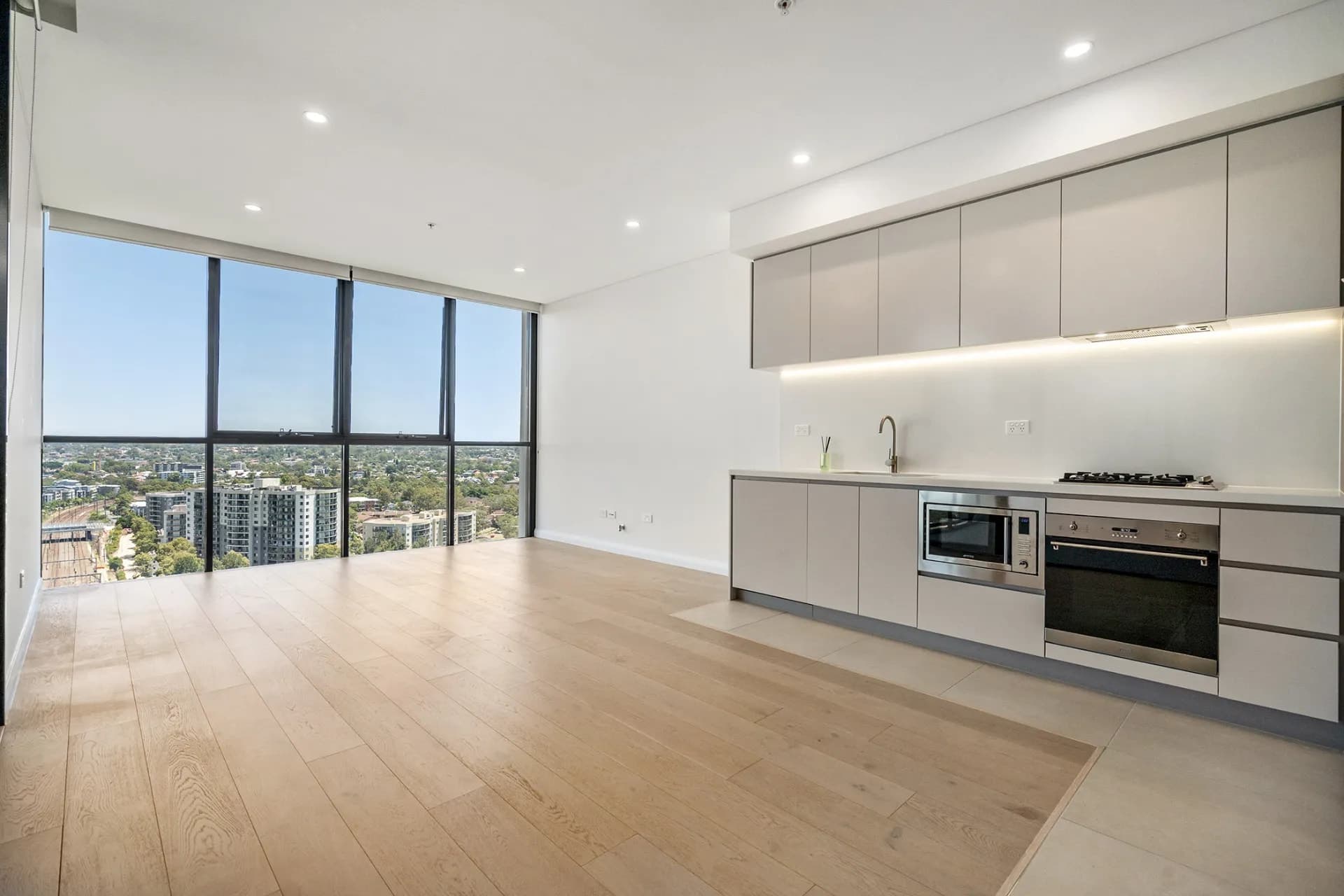 1549/9 Maple Tree Road, Westmead - Thumbnail 3