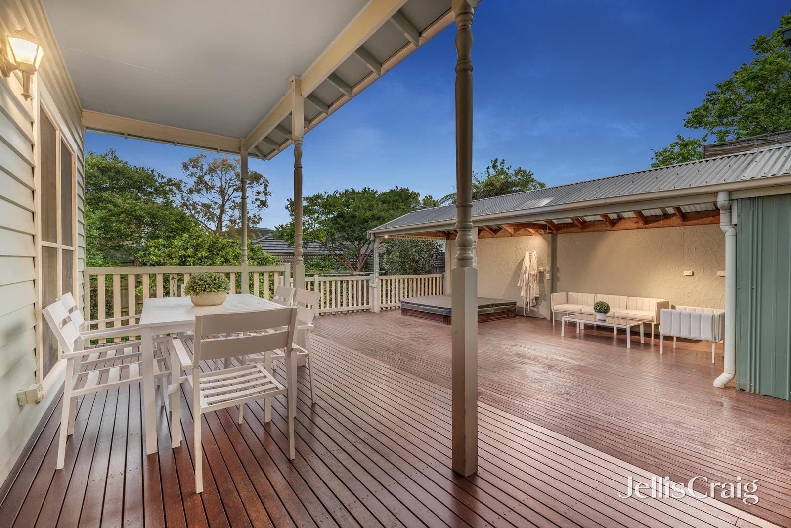 4 Barcelona Street, Box Hill, Box Hill - Thumbnail 2