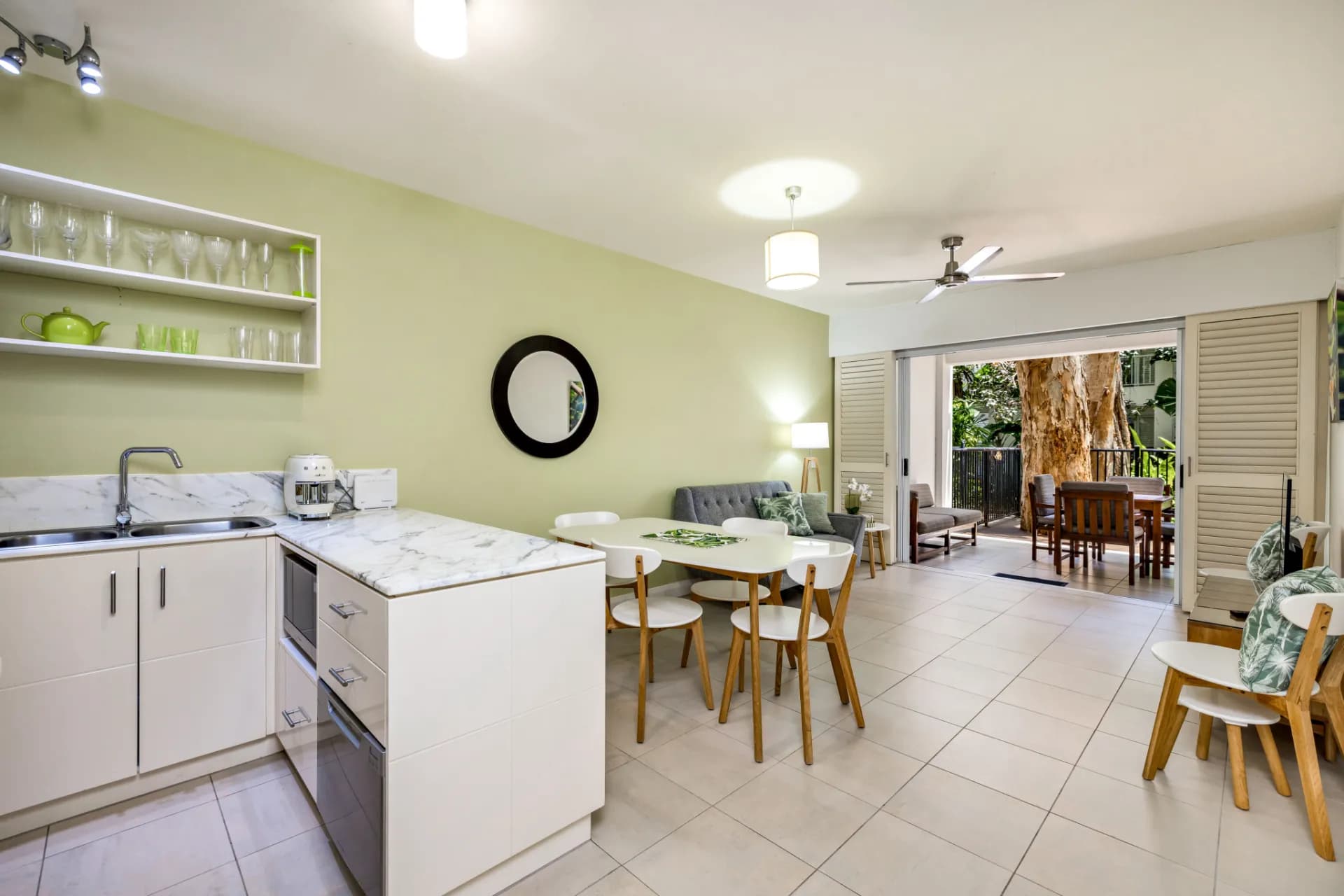 5411-5412/123-127 Williams Esplanade, Palm Cove - Thumbnail 3