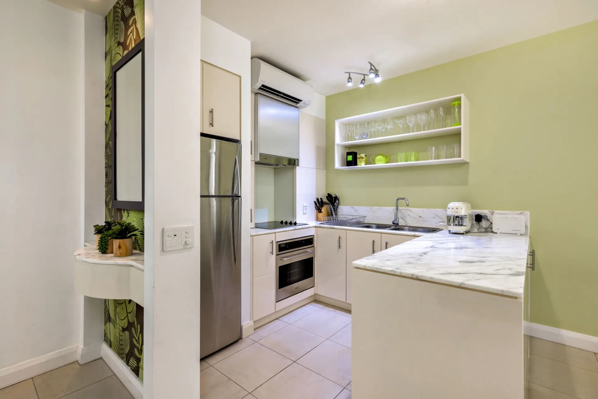 5411-5412/123-127 Williams Esplanade, Palm Cove - Thumbnail 4
