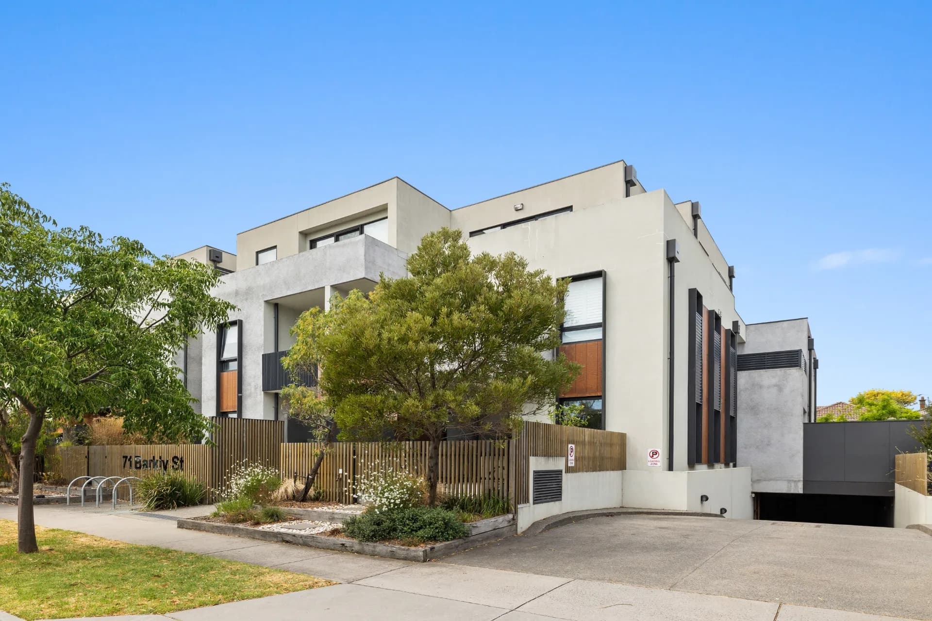 104/71 Barkly Street, Mordialloc - Image 1