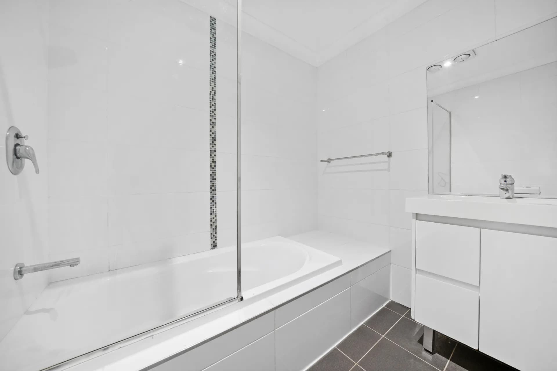 1/11 O'Reilly Street, Parramatta - Thumbnail 7