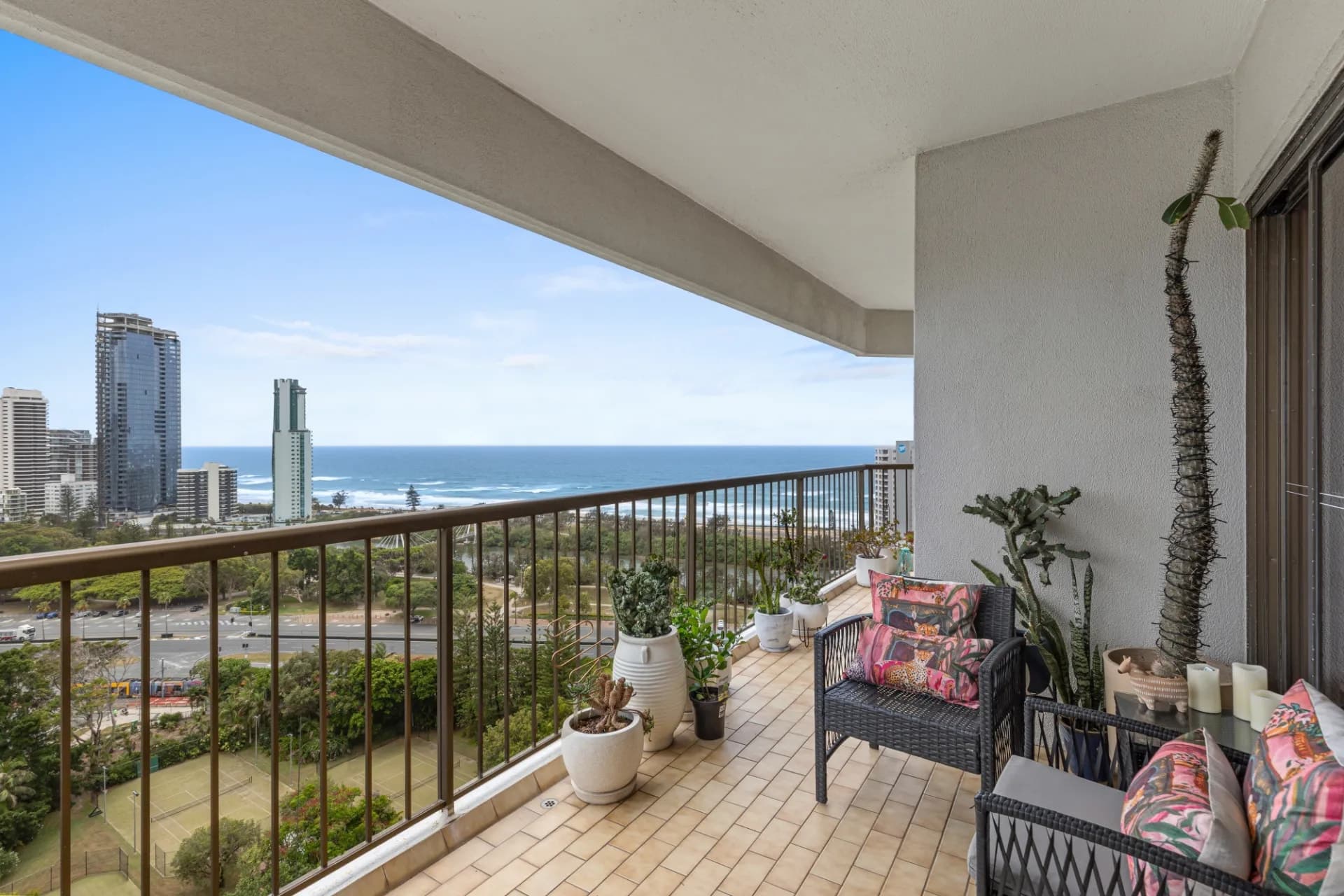 99/8 Admiralty Drive, Surfers Paradise - Image 1