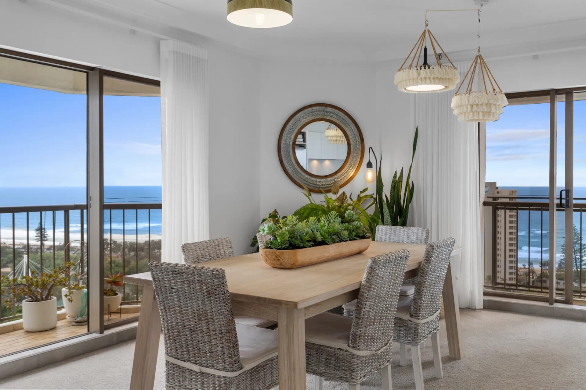 99/8 Admiralty Drive, Surfers Paradise - Thumbnail 2