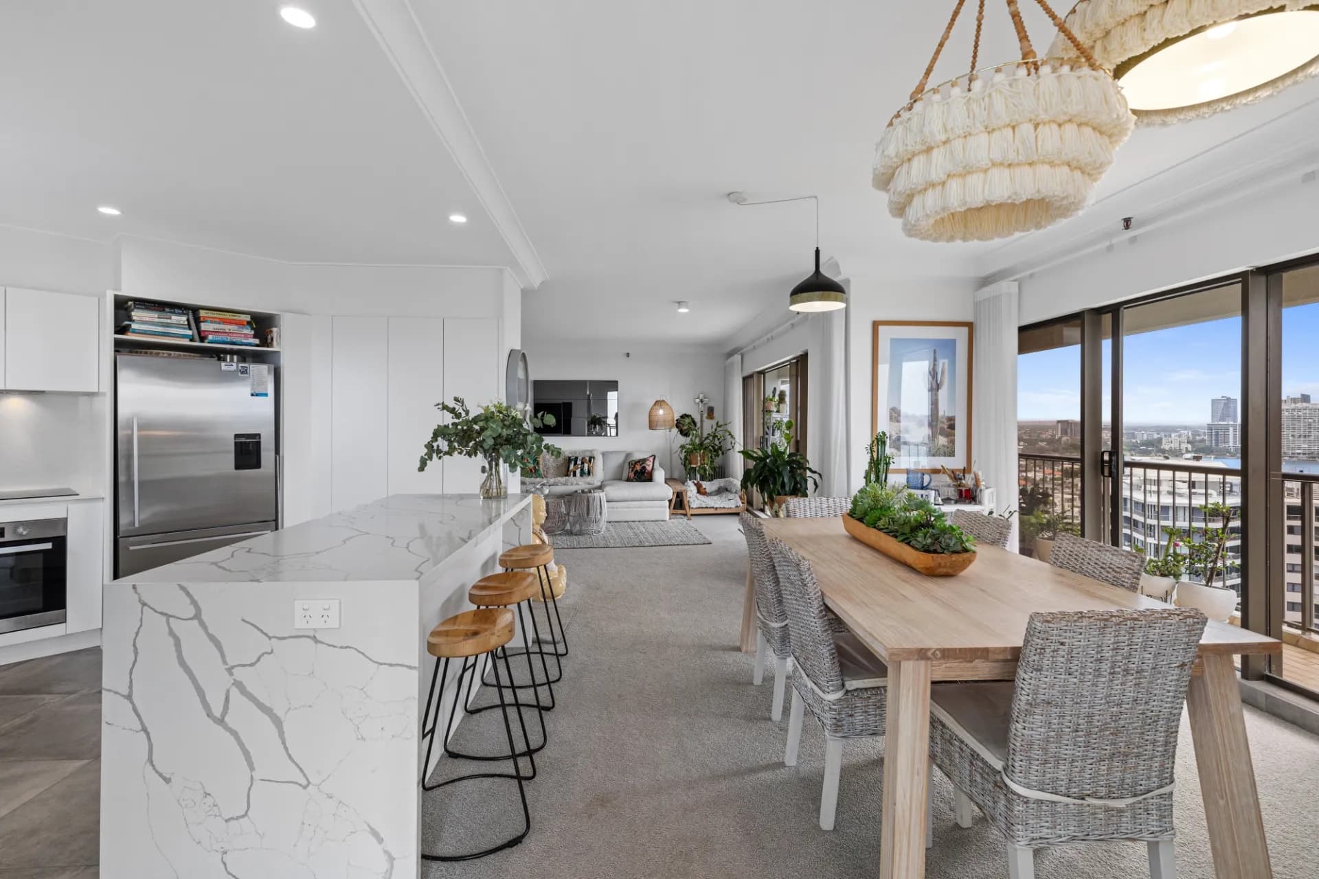 99/8 Admiralty Drive, Surfers Paradise - Thumbnail 3