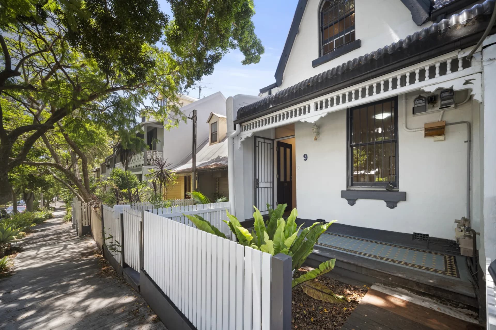 9 Colbourne Avenue, Glebe - Image 1