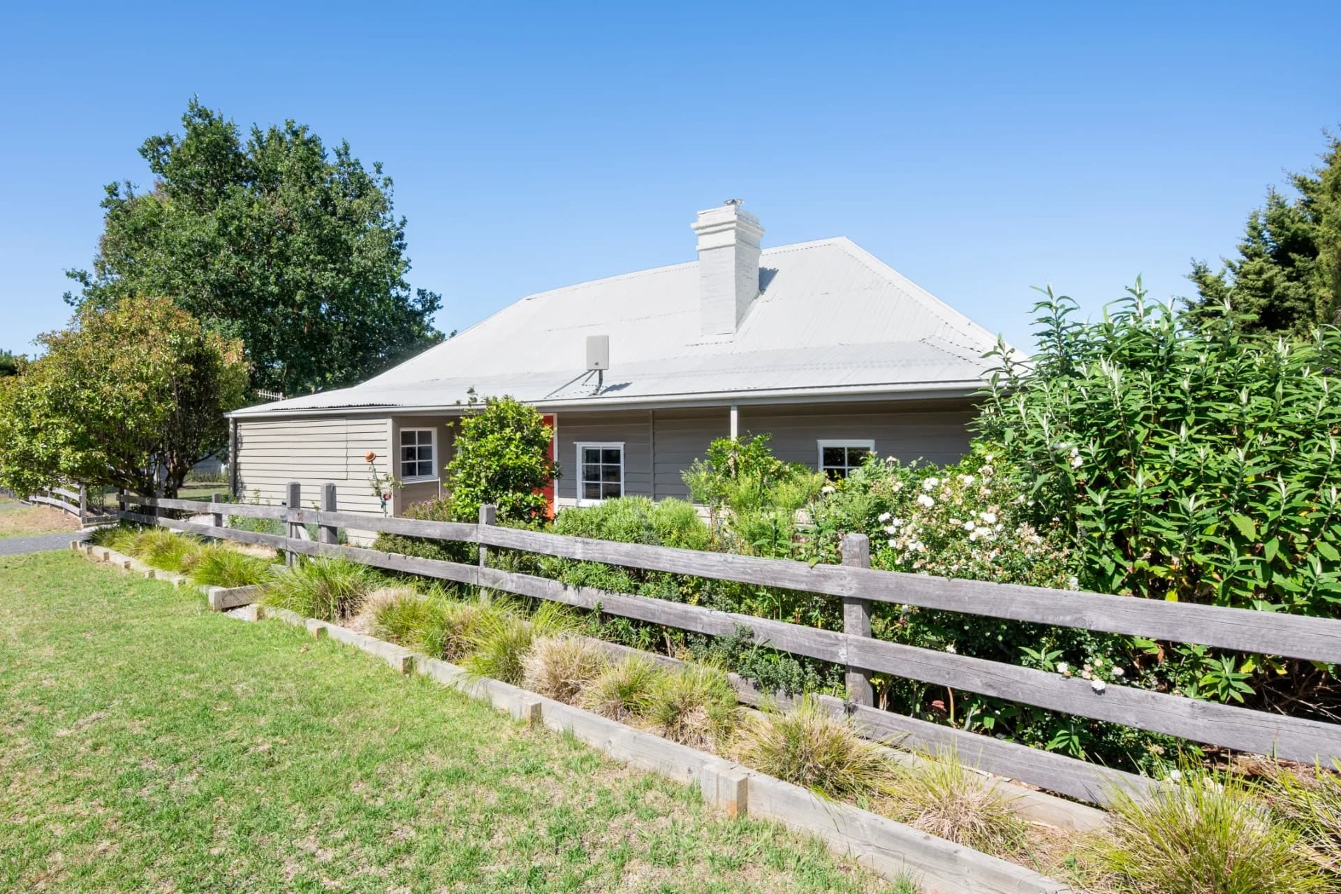 38 Araluen  Road, Braidwood, NSW, Braidwood - Thumbnail 2