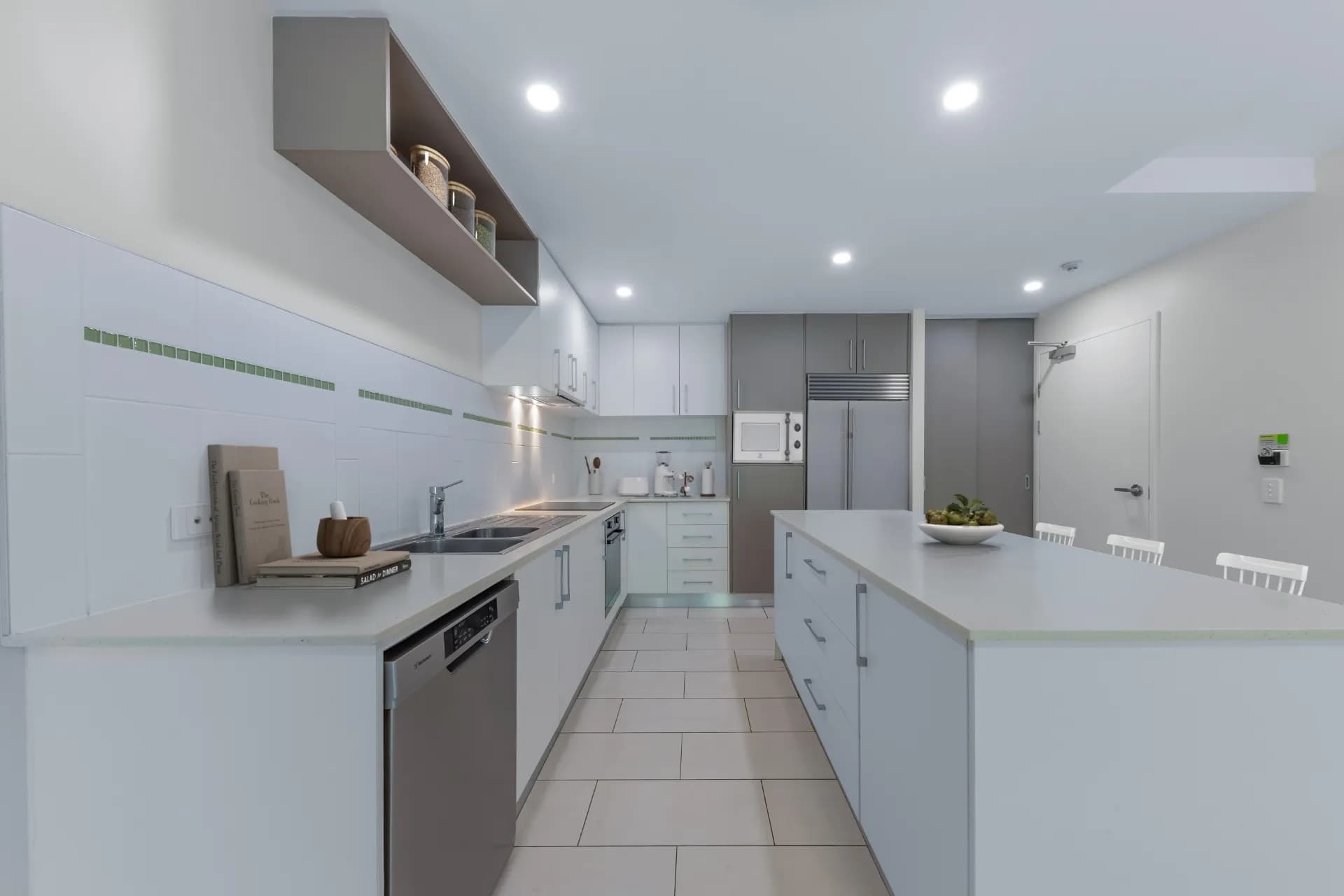 9/15 Flame Tree Court, Airlie Beach - Thumbnail 6