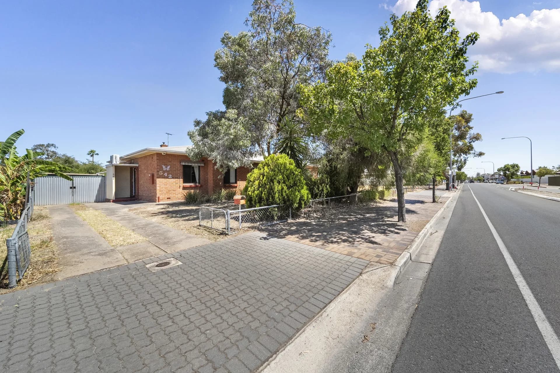 542 Prospect Road, Kilburn - Thumbnail 3