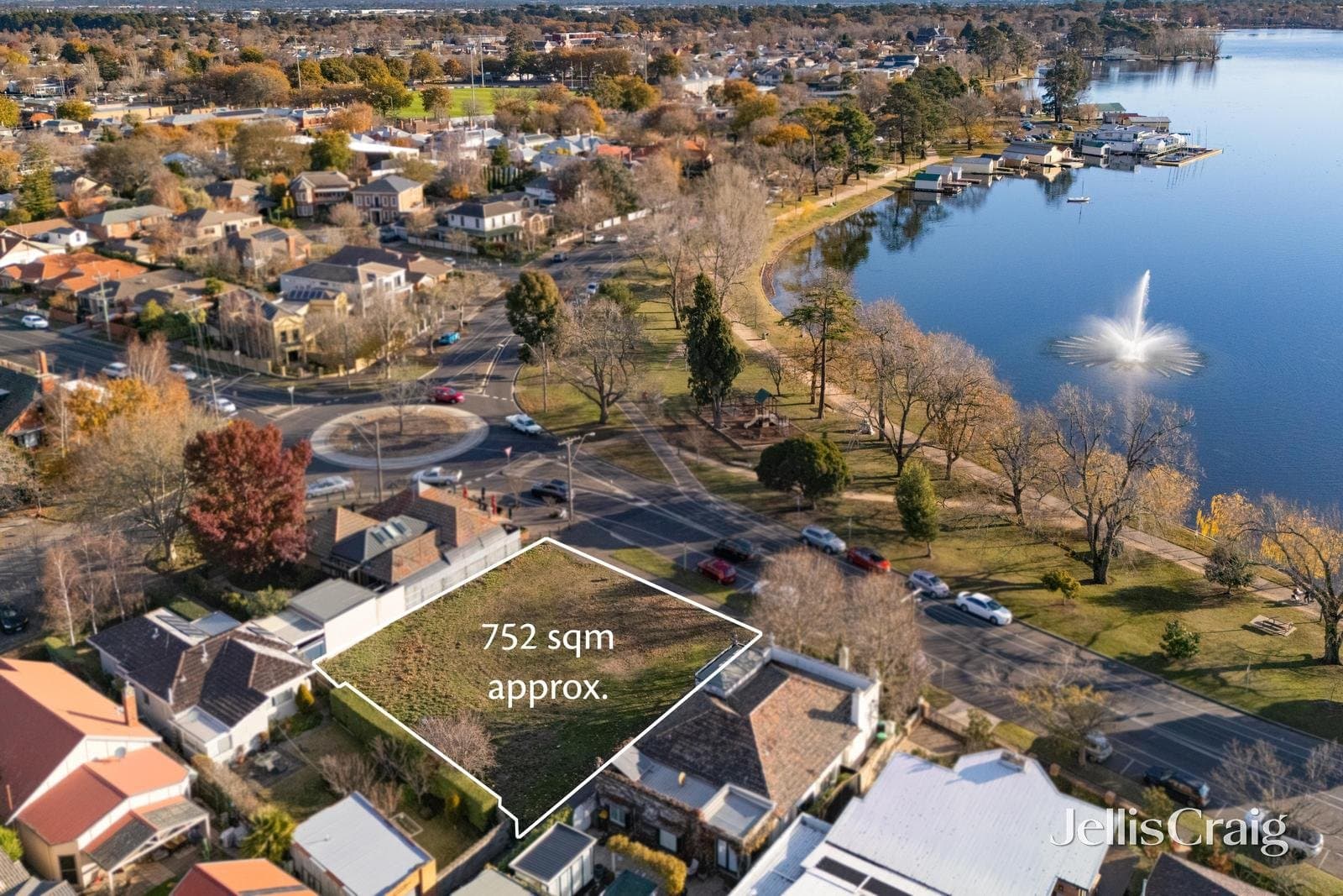 4 Wendouree Parade, Lake Wendouree, Lake Wendouree - Thumbnail 2