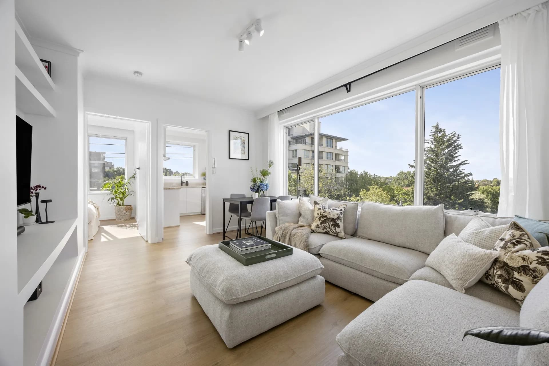 25/403 Toorak Road, South Yarra - Thumbnail 2