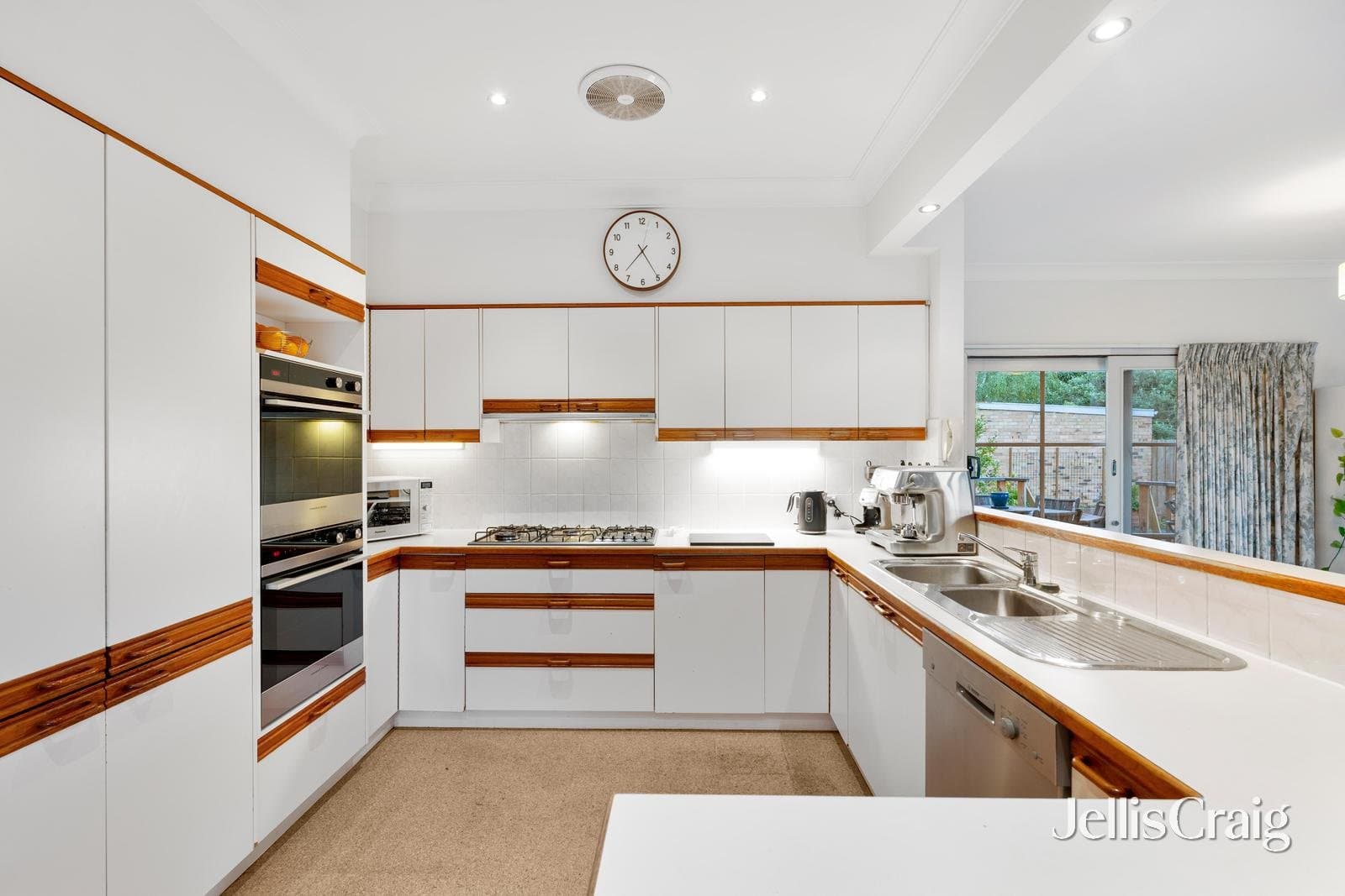 5 Nagara Court, Mount Waverley, Mount Waverley - Thumbnail 7
