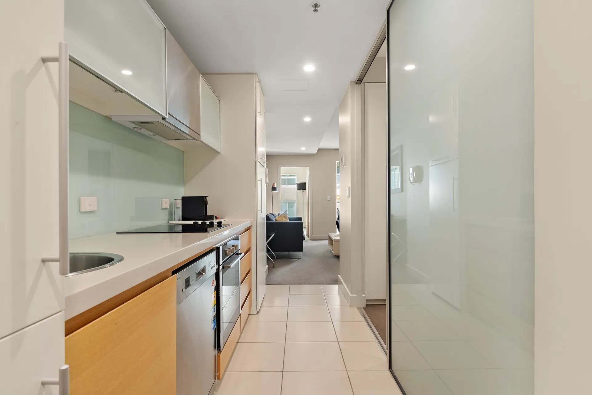607/16 Holdfast Promenade, Glenelg, SA, Glenelg - Thumbnail 3