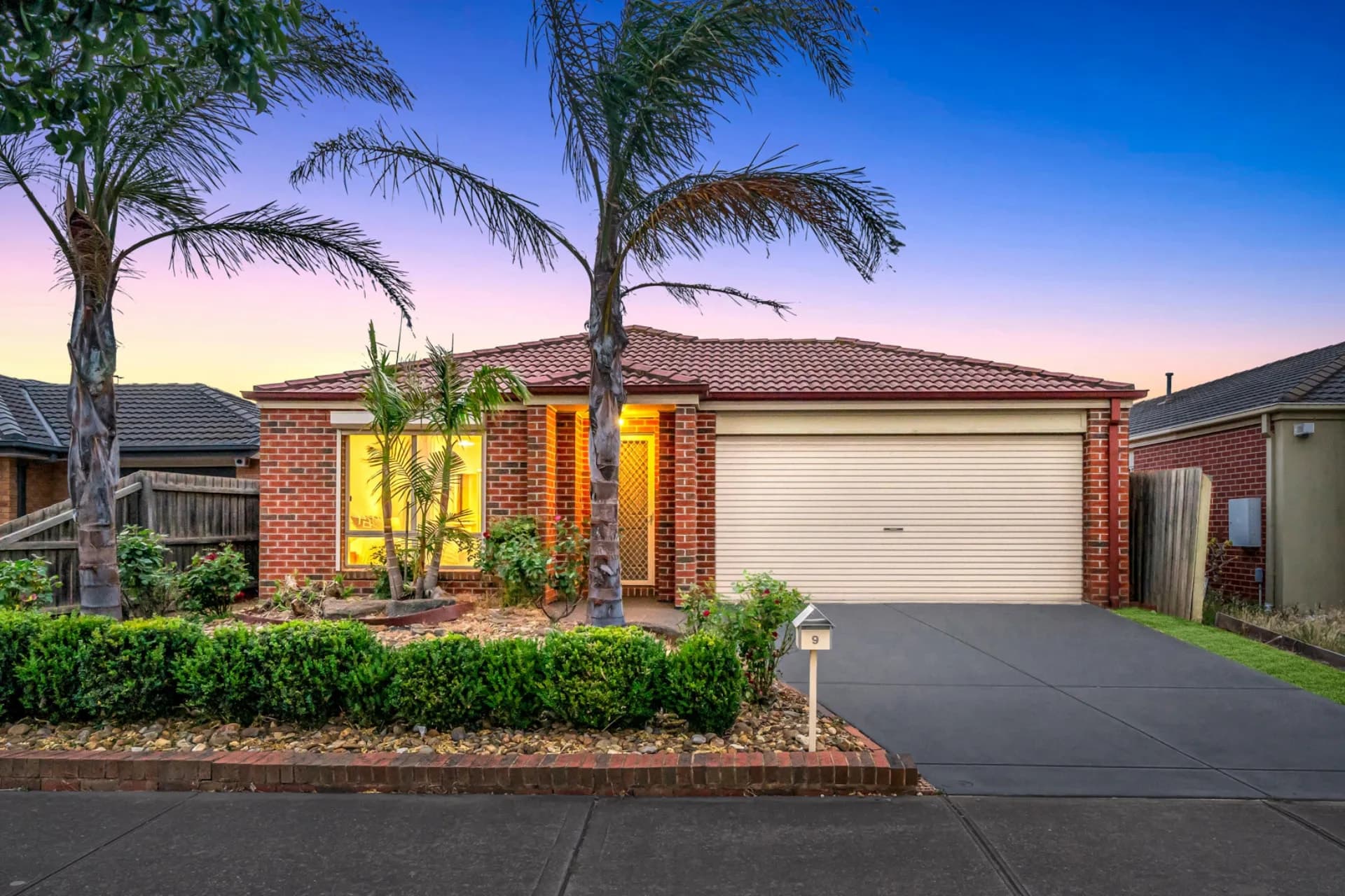 9 Parklea  Way, Tarneit - Thumbnail 2
