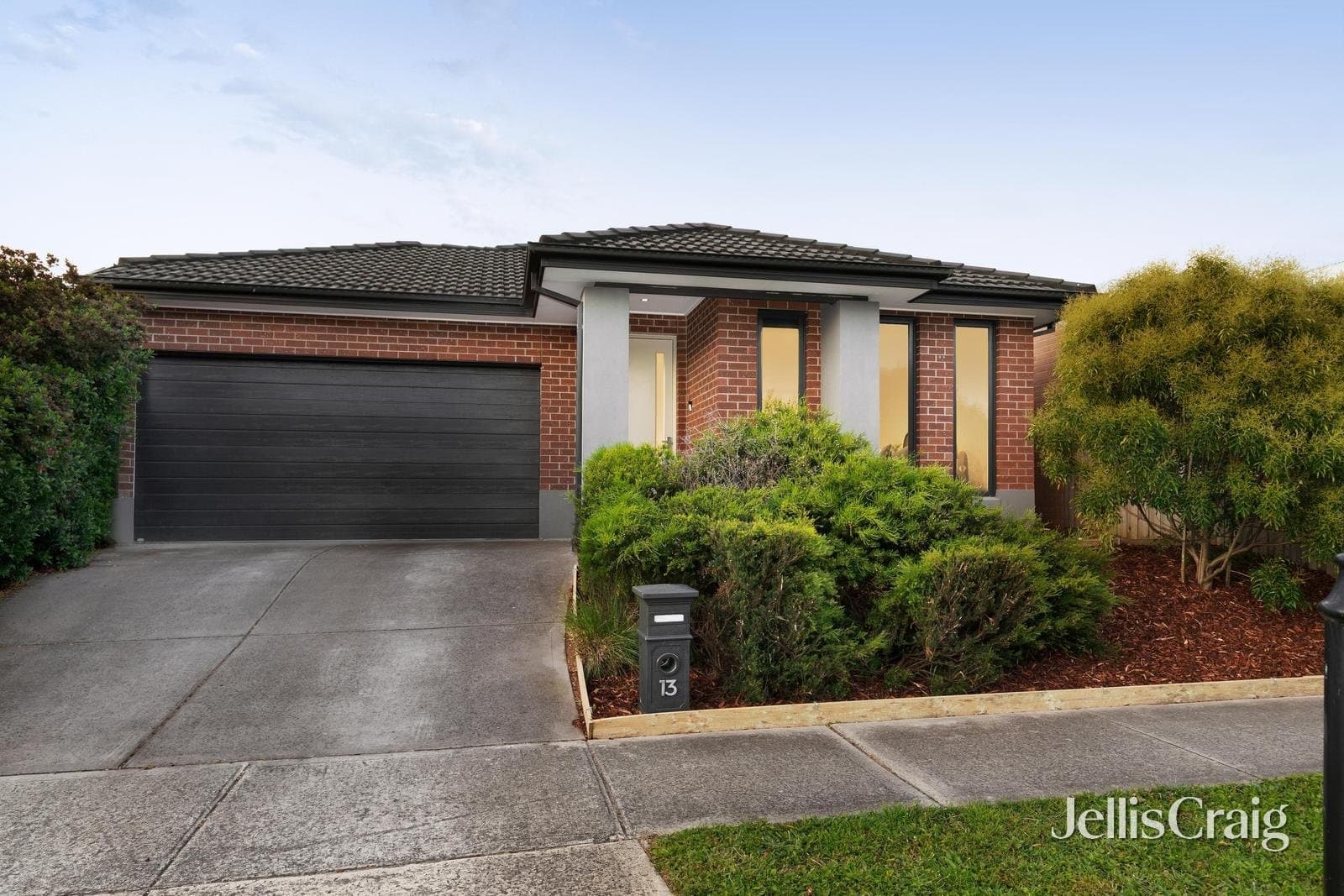 13 Divagate Avenue, Doreen, Doreen - Thumbnail 2
