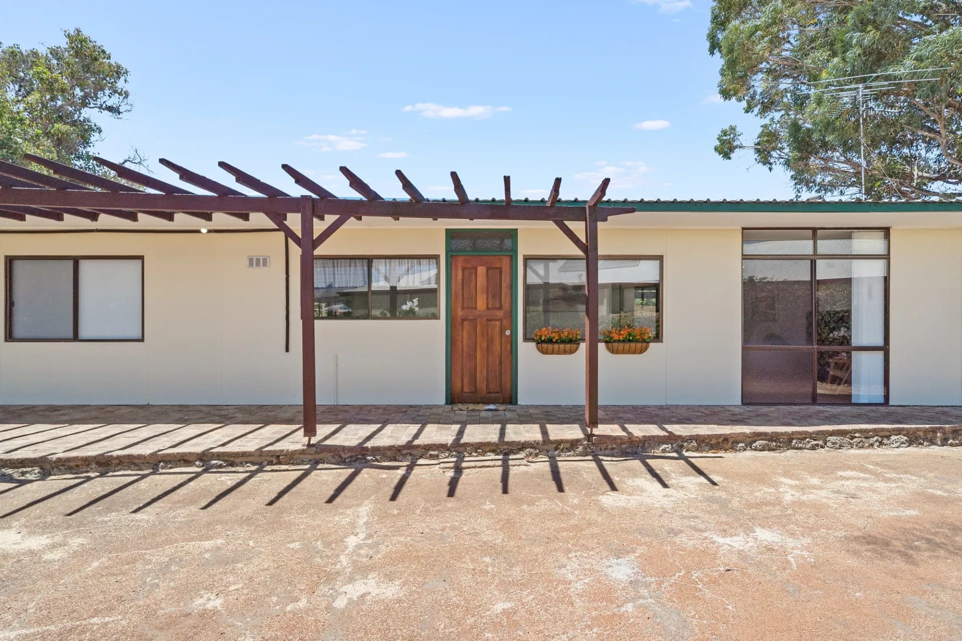 51 Dorothy Avenue, Falcon - Thumbnail 5