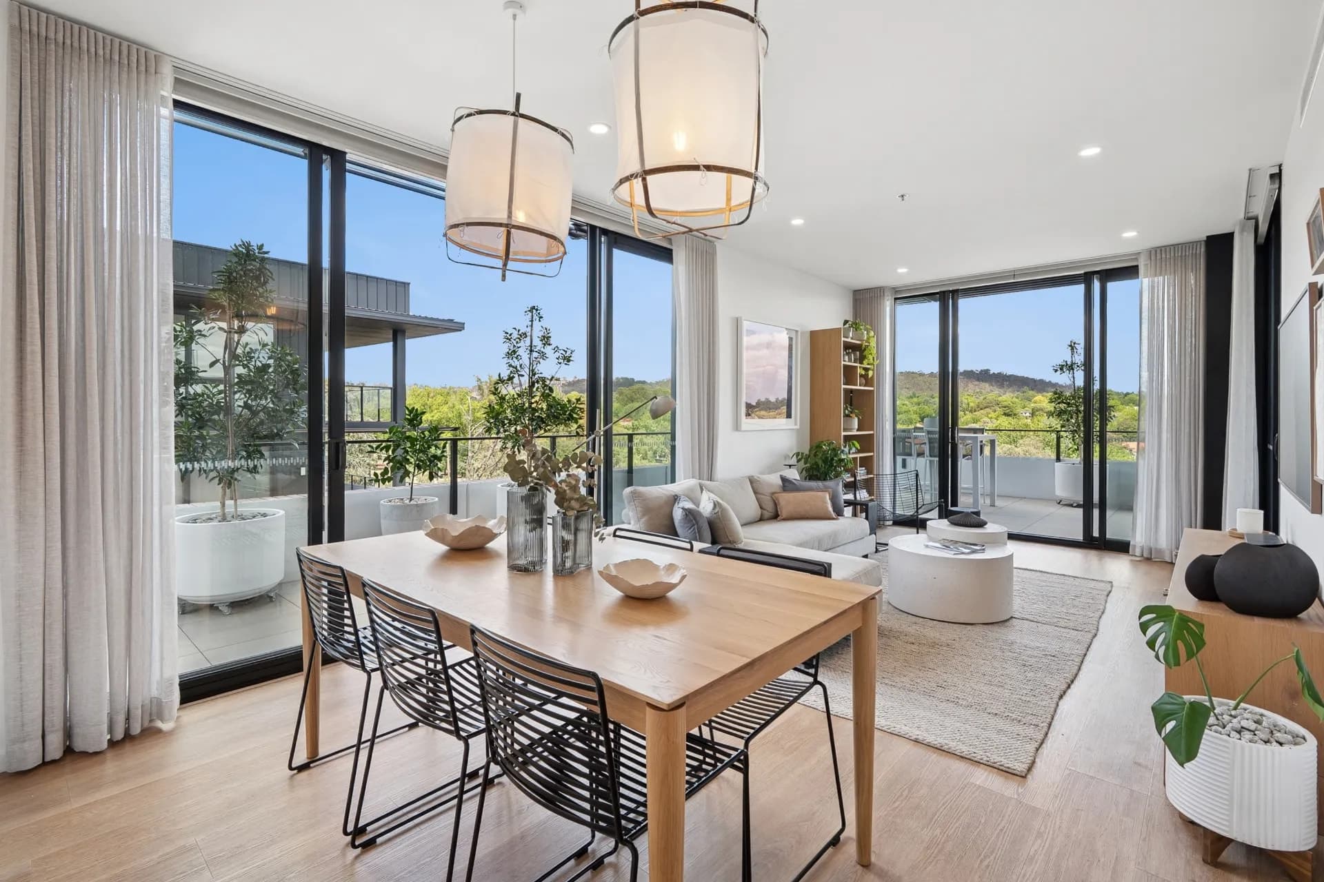 145/19 Captain Cook Crescent, Griffith - Thumbnail 2