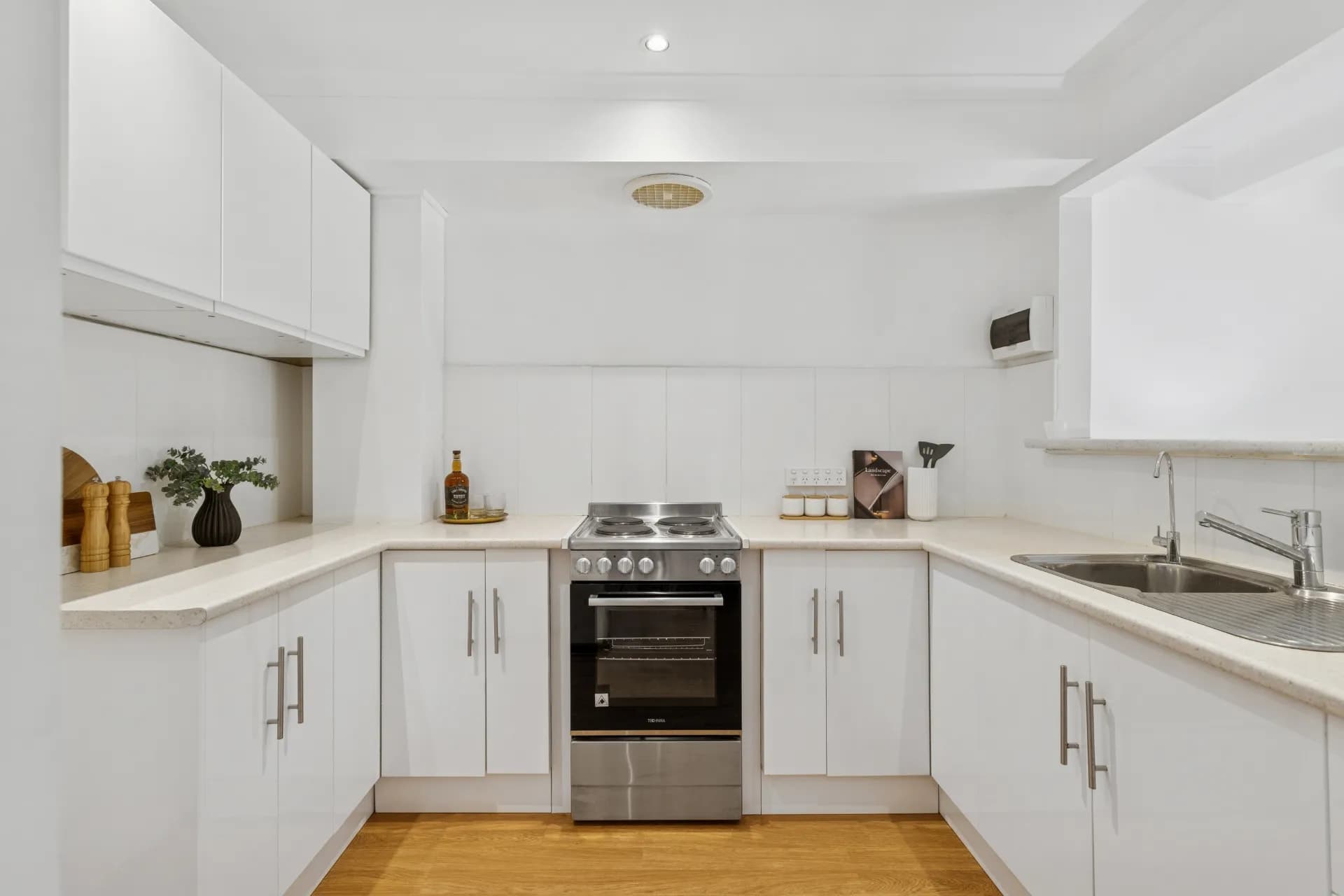 4/4 Broad  Street, Marden - Thumbnail 6