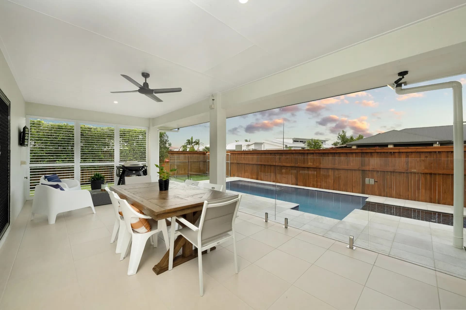 8 Kahana Avenue, Burdell - Image 1