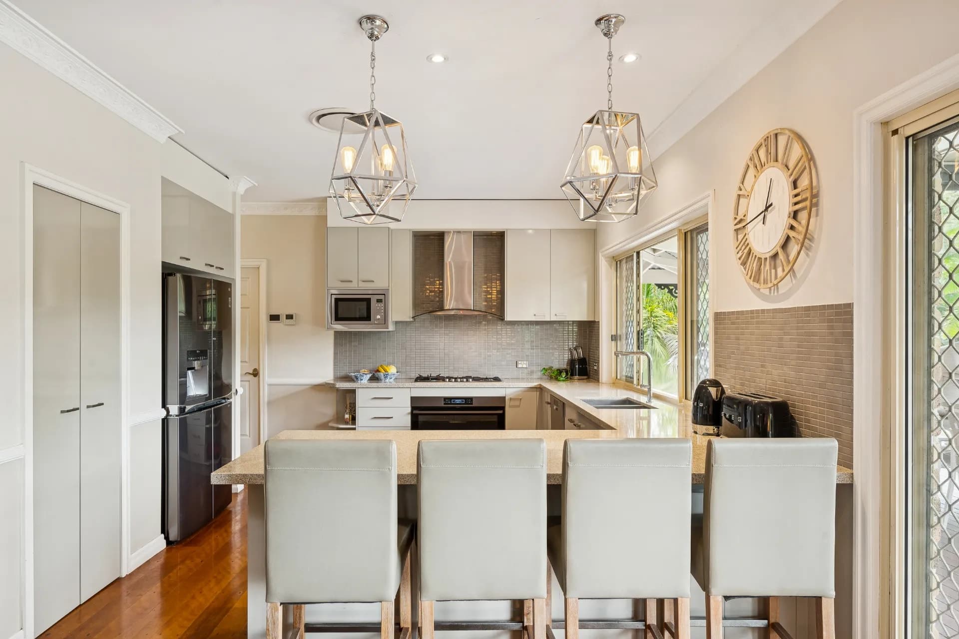 21 Castlewood Court, Samford Valley - Thumbnail 4