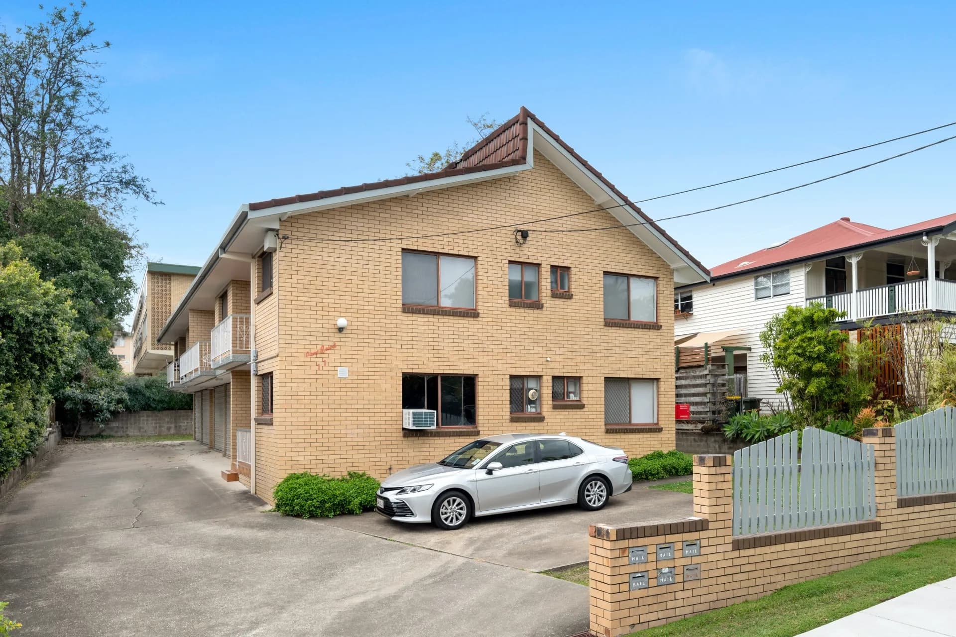 2/11 Newton Street, Coorparoo - Thumbnail 2