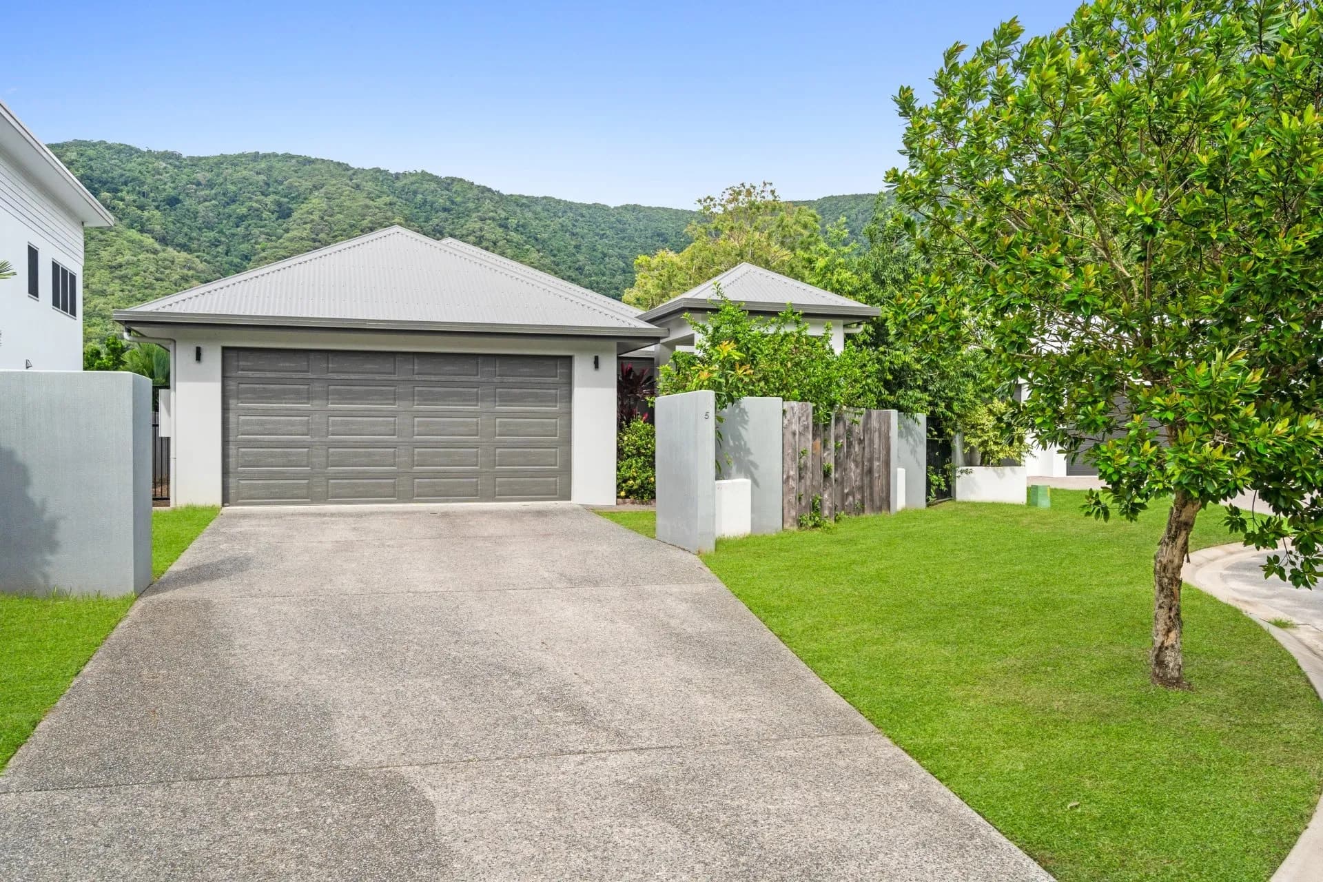 5 Beachmont Place, Palm Cove - Thumbnail 2