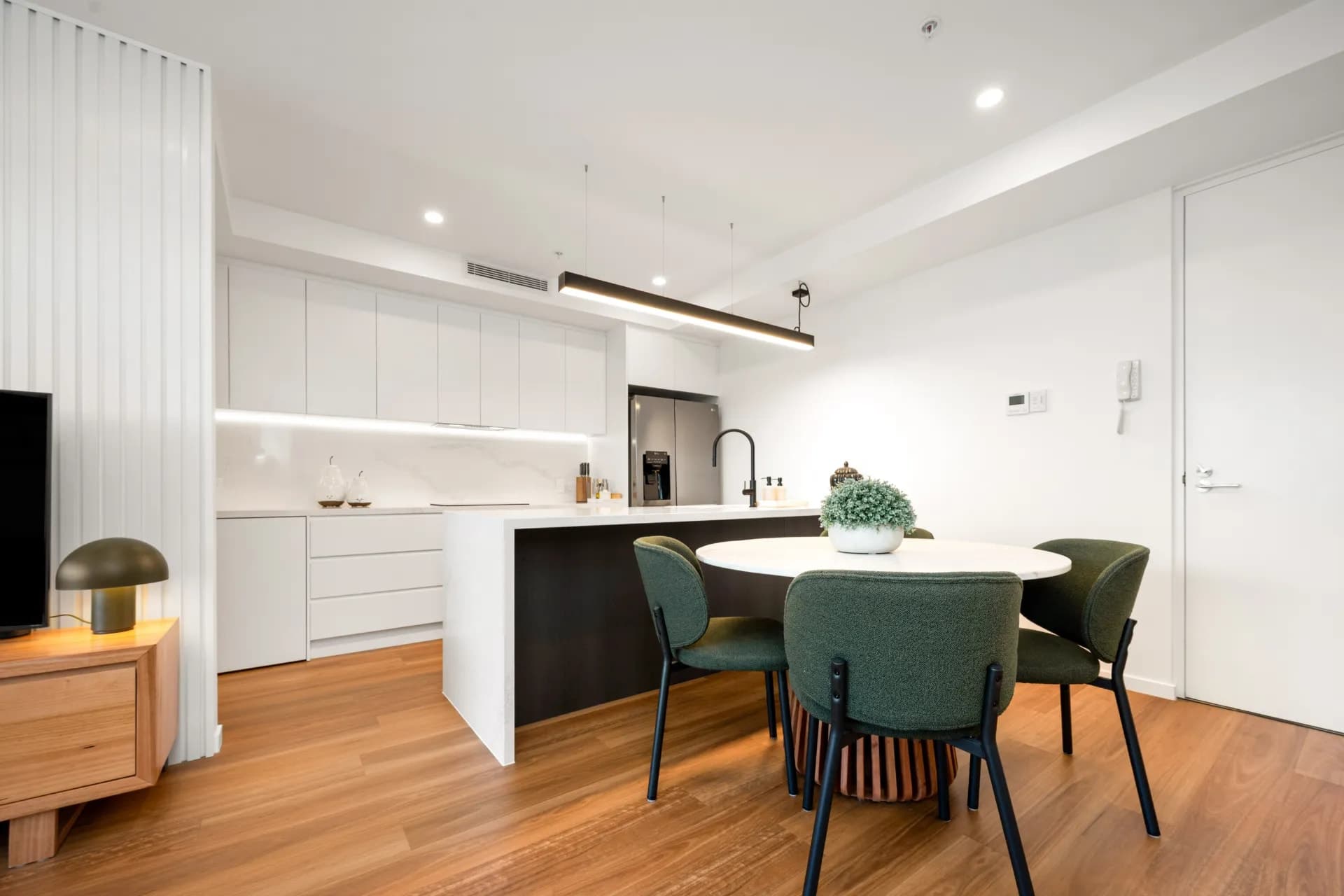 303/52 Mayhew Street, Sherwood - Thumbnail 5