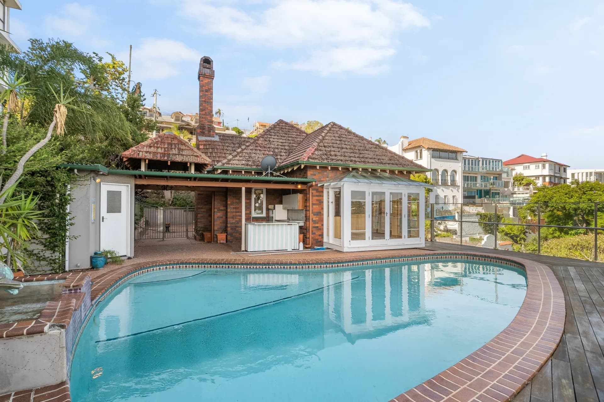 15 Hillside Crescent, Hamilton - Thumbnail 2
