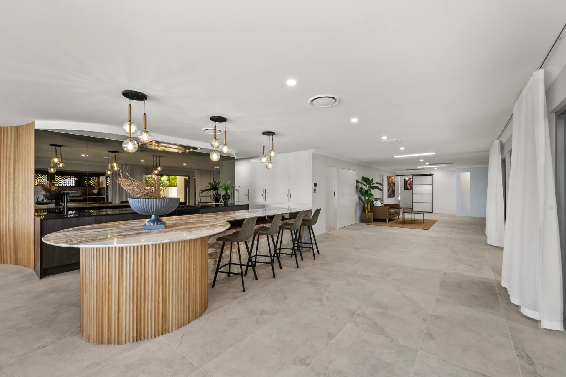 46 Lae Drive, Runaway Bay - Thumbnail 7