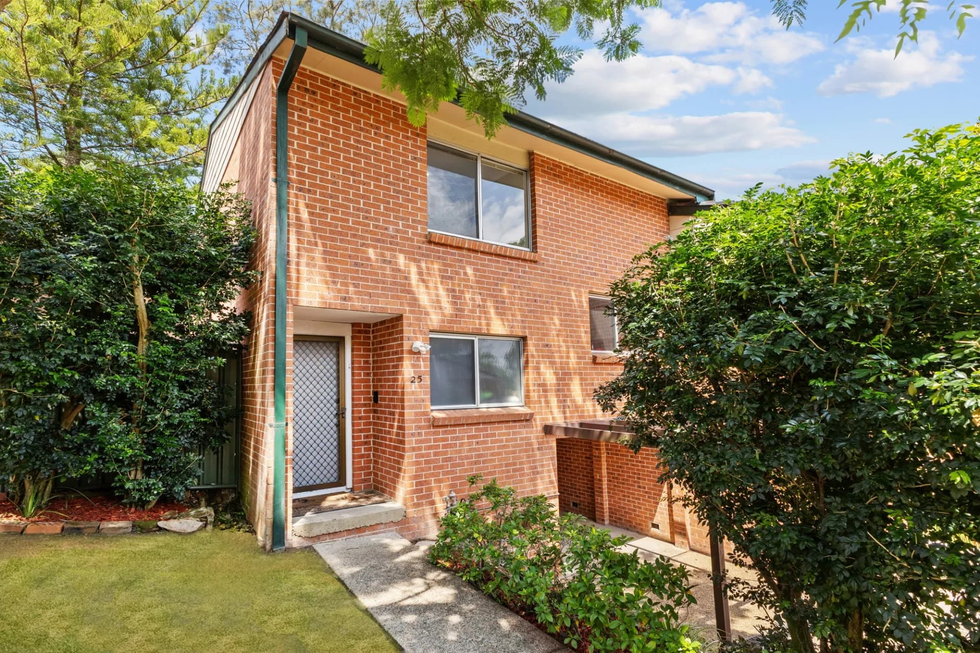 25/2 Stuart Avenue, Normanhurst - Image 1