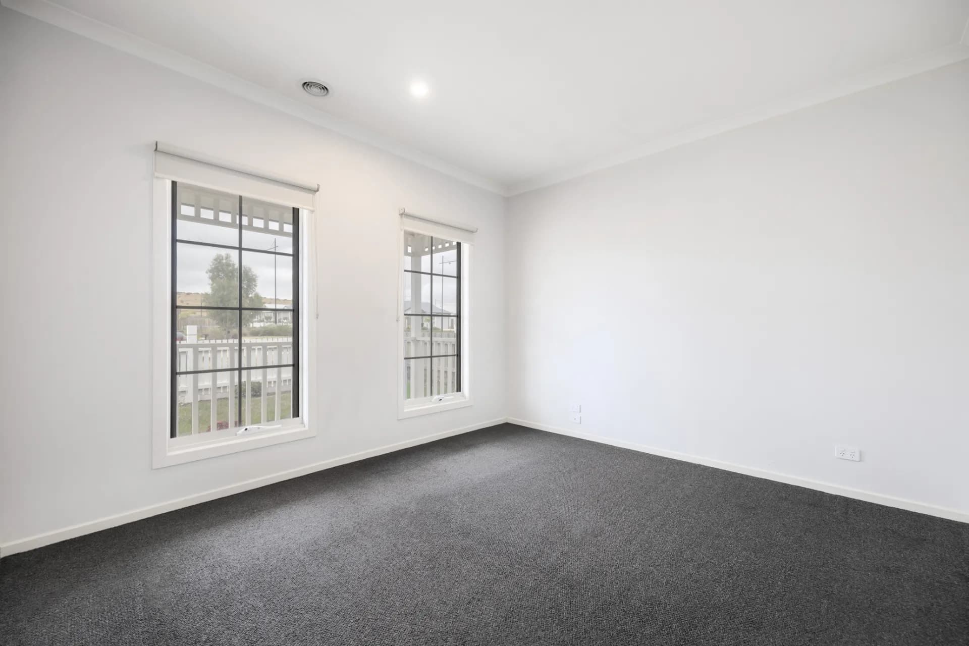 34 Crowlands Circuit, Eynesbury, VIC, Eynesbury - Thumbnail 2